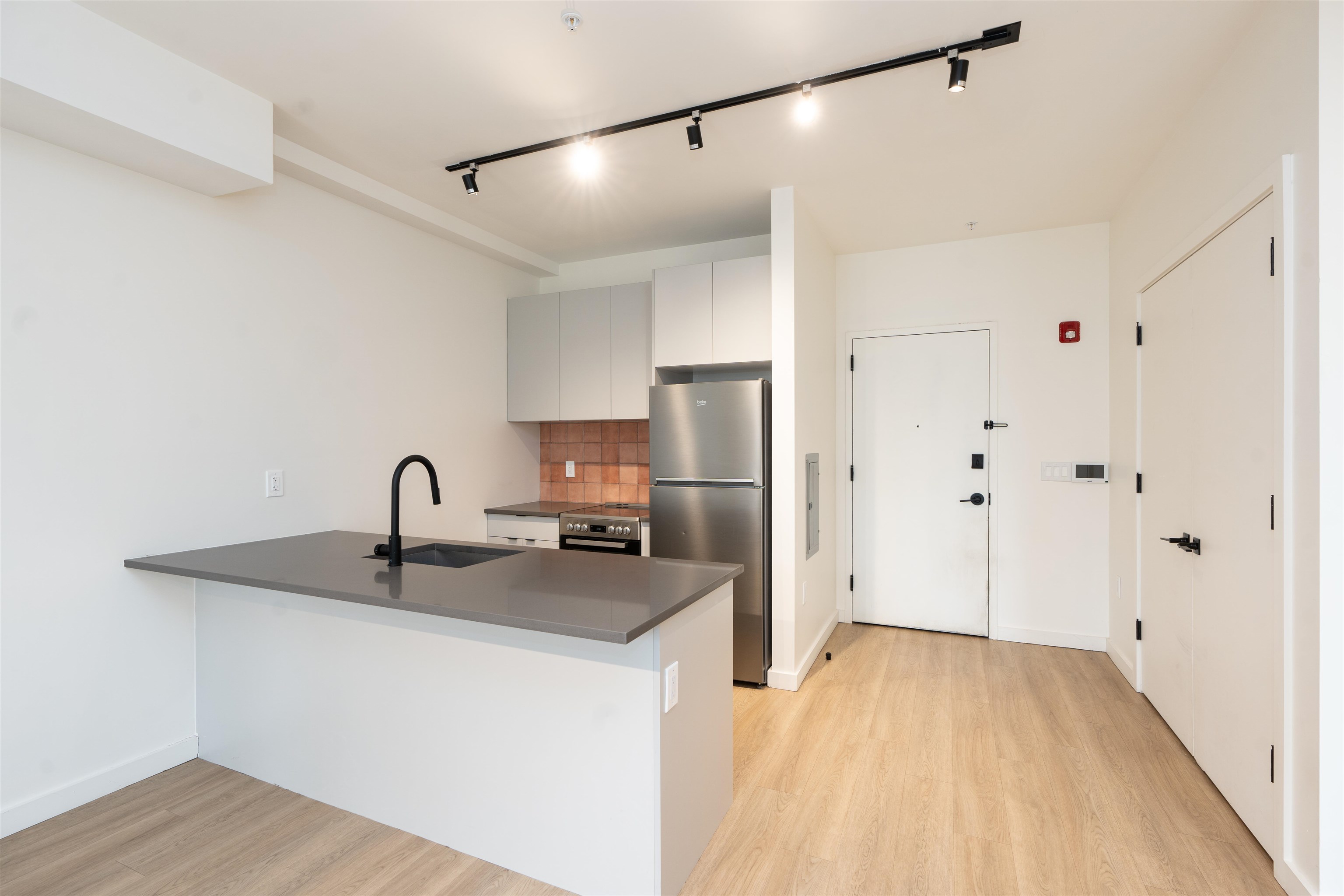 # 250007322 - For Rent in JERSEY CITY - Bergen-Lafayett NJ