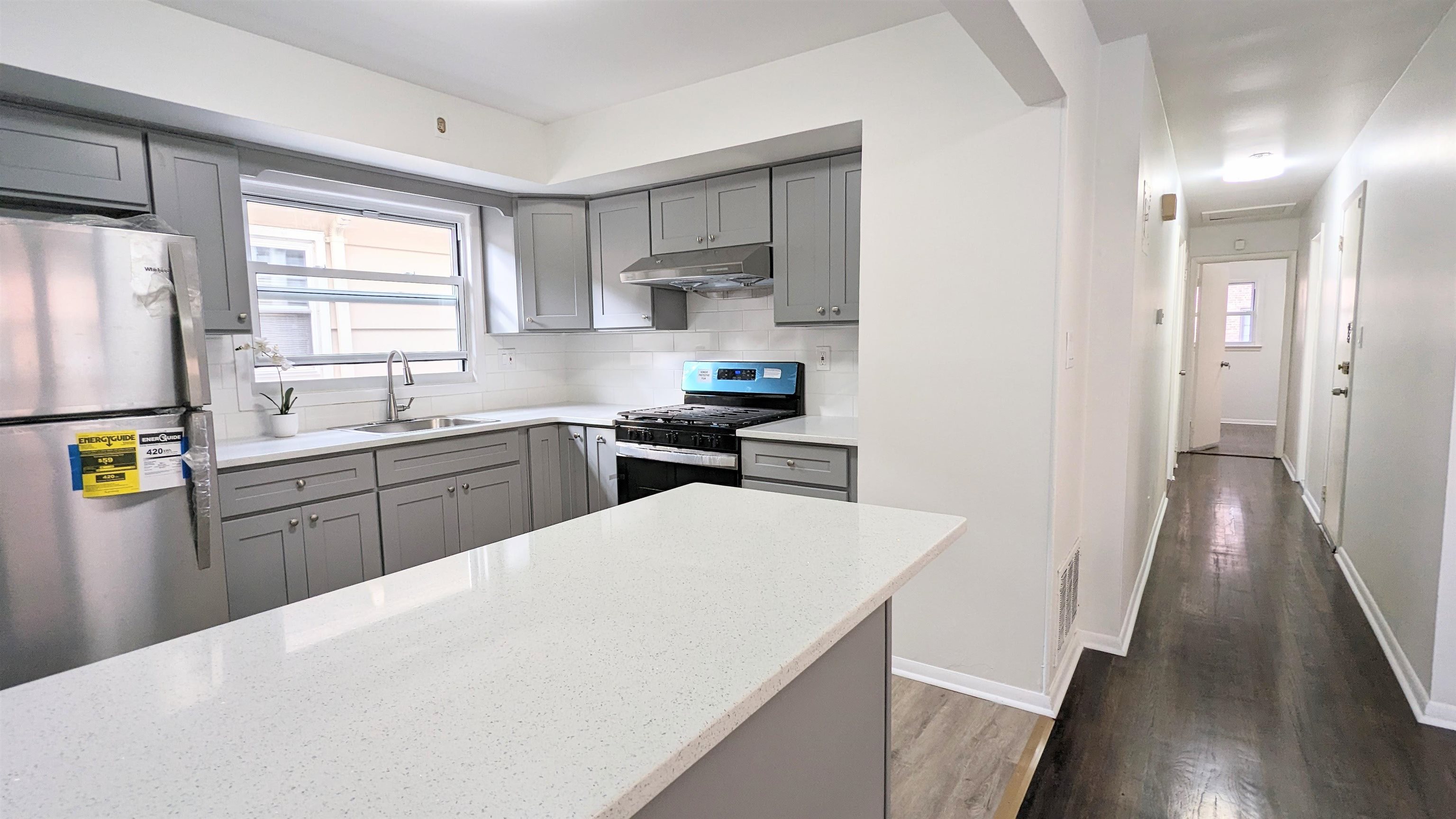 # 250007338 - For Rent in JERSEY CITY - West Bergen NJ