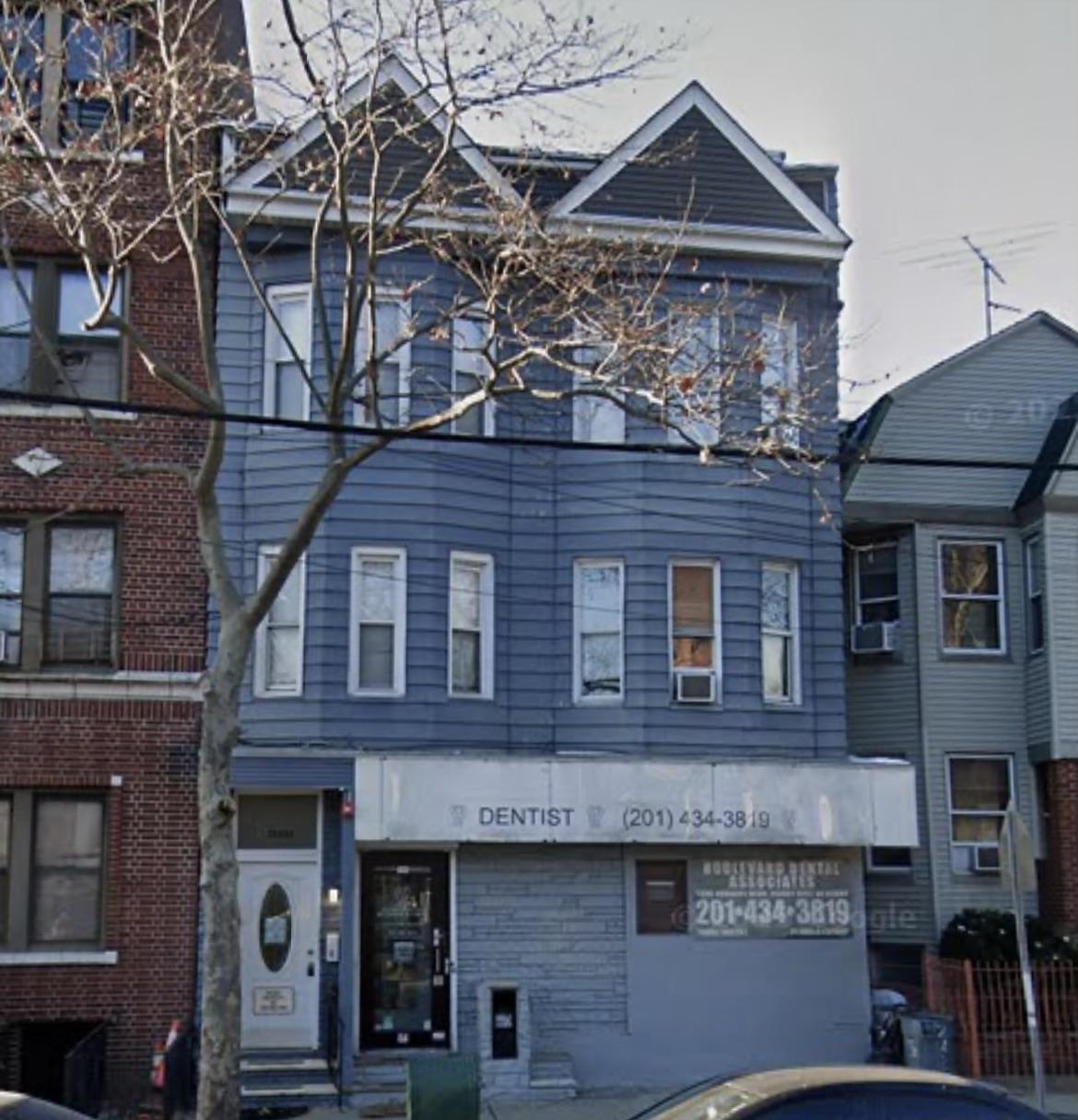 # 250007340 - For Rent in JERSEY CITY - West Bergen NJ