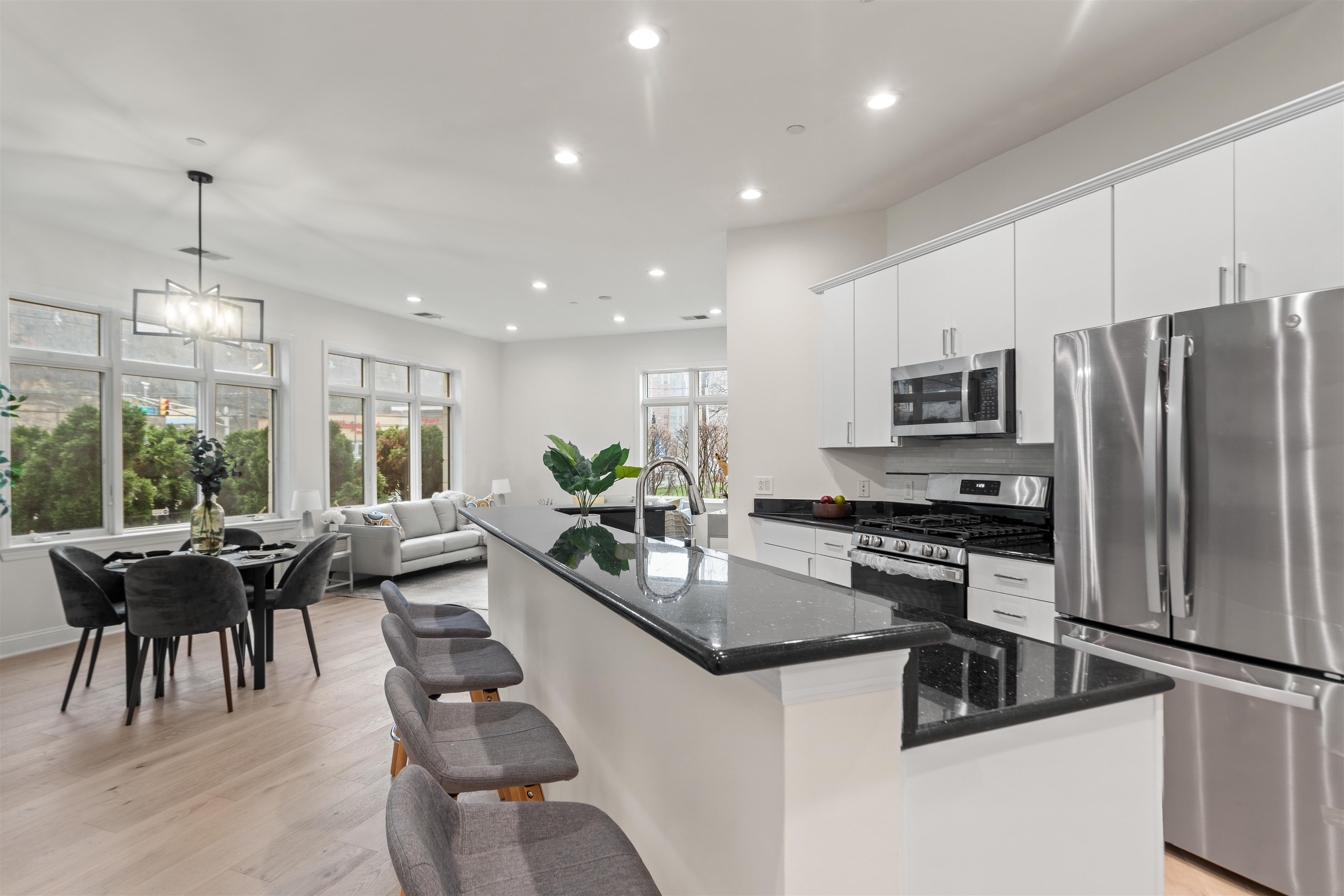# 250007364 - For Rent in North Bergen NJ