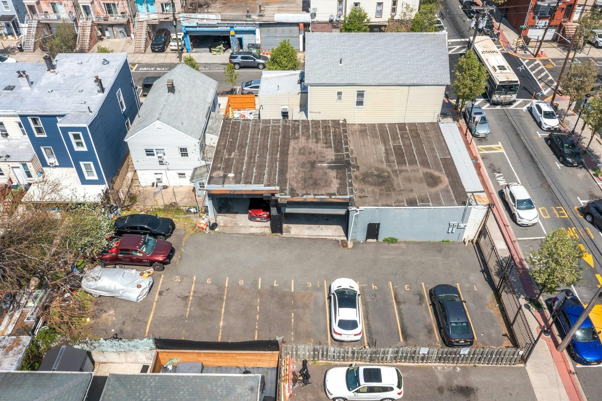 # 250007387 - For Rent in Union City NJ