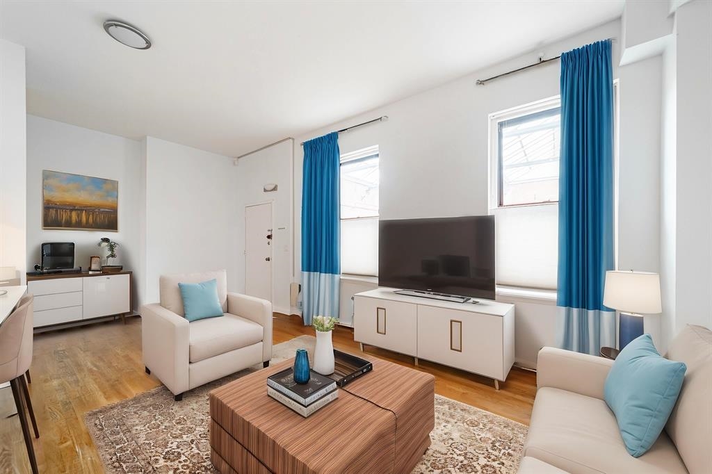 # 250007393 - For Rent in JERSEY CITY - Downtown NJ