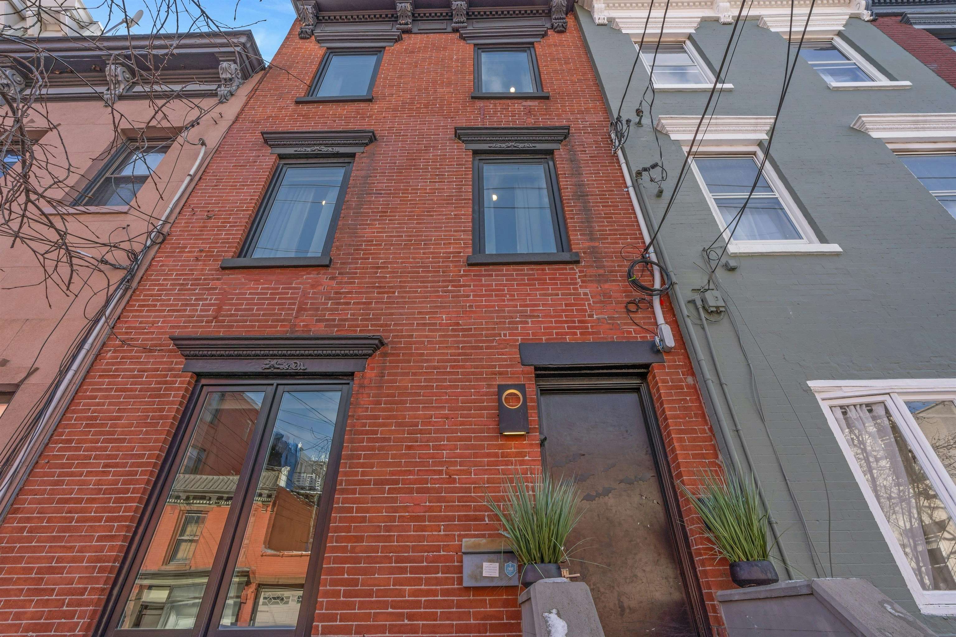 # 250007403 - For Rent in Hoboken NJ