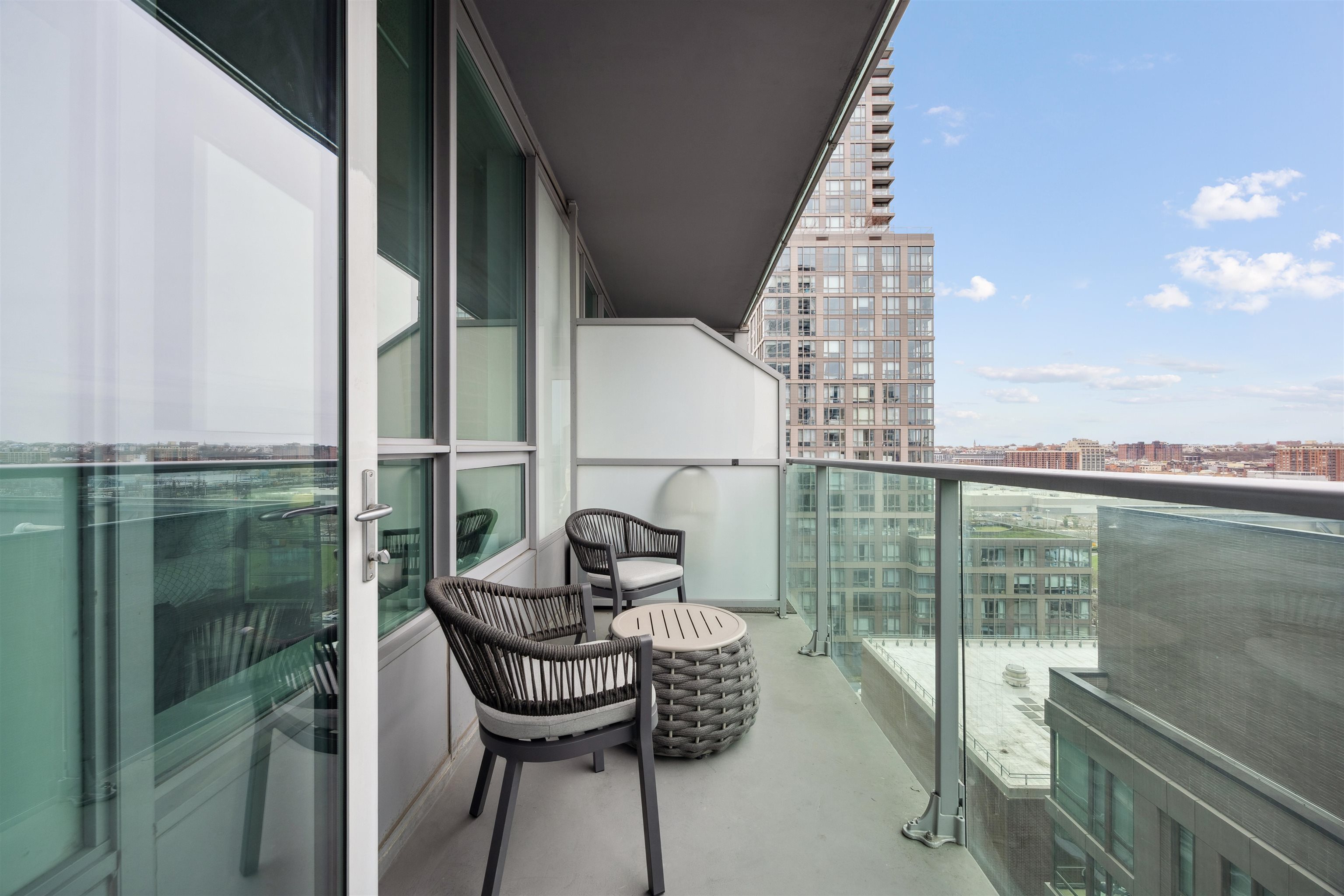 # 250007406 - For Rent in JERSEY CITY - Downtown NJ