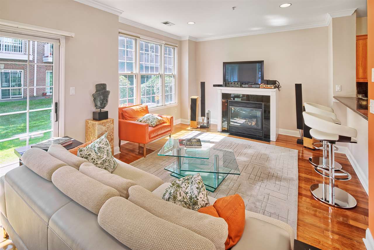 # 250007409 - For Rent in Guttenberg NJ