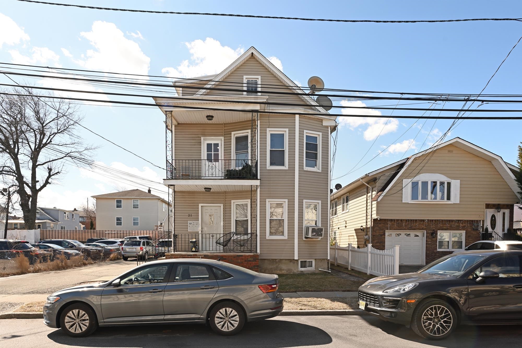 # 250007423 - For Rent in Clifton NJ