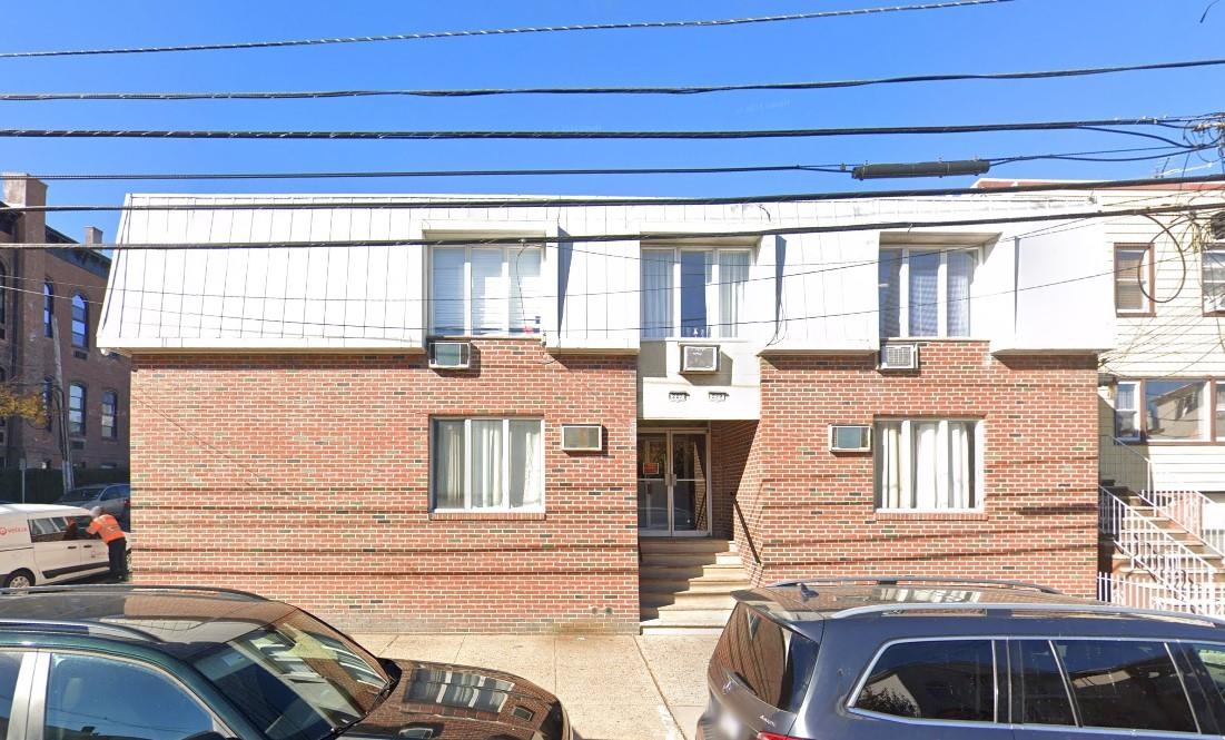 # 250007438 - For Rent in JERSEY CITY - Heights NJ