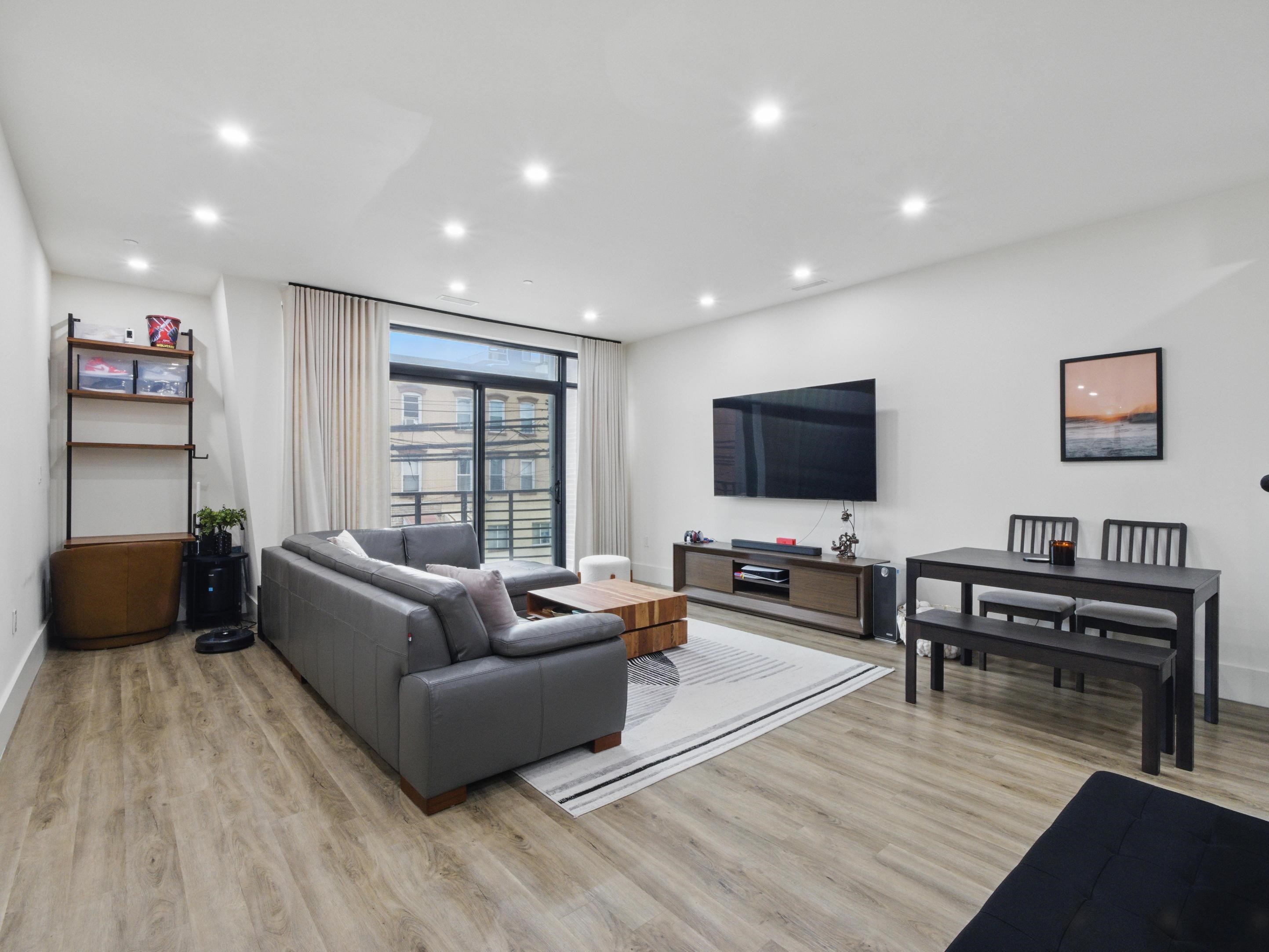 # 250007450 - For Rent in JERSEY CITY - Heights NJ