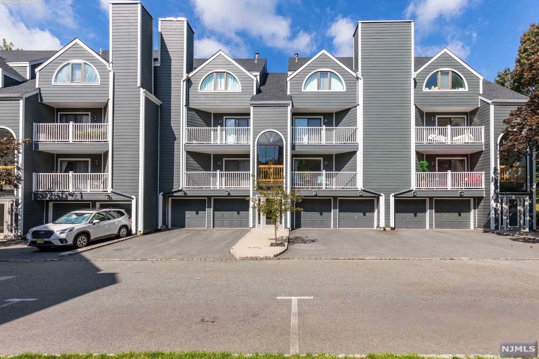 # 250007457 - For Rent in East Rutherford NJ