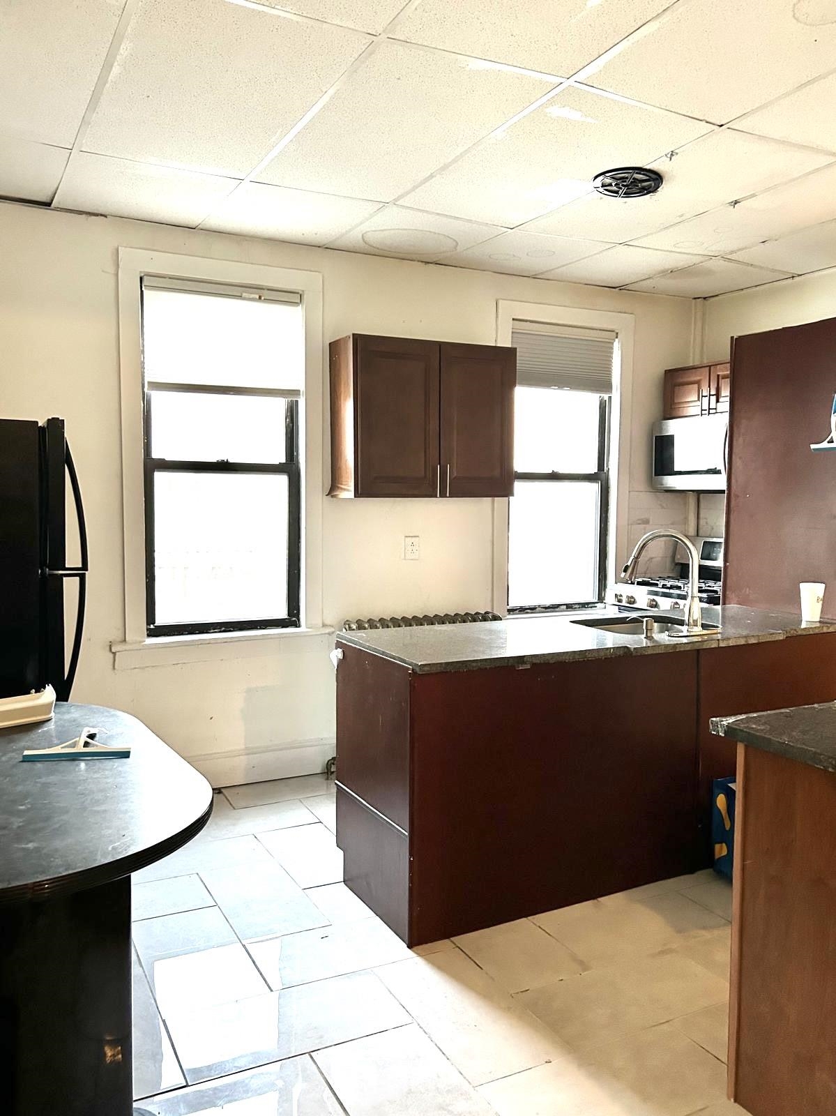# 250007474 - For Rent in JERSEY CITY - Heights NJ