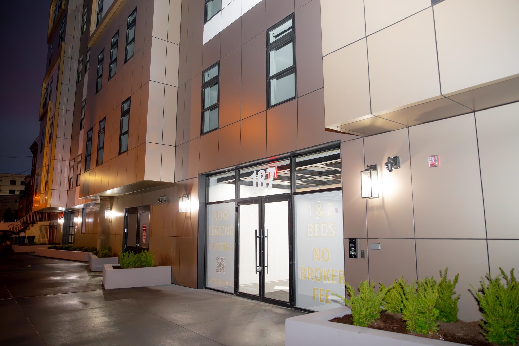 # 250007501 - For Rent in JERSEY CITY - West Bergen NJ