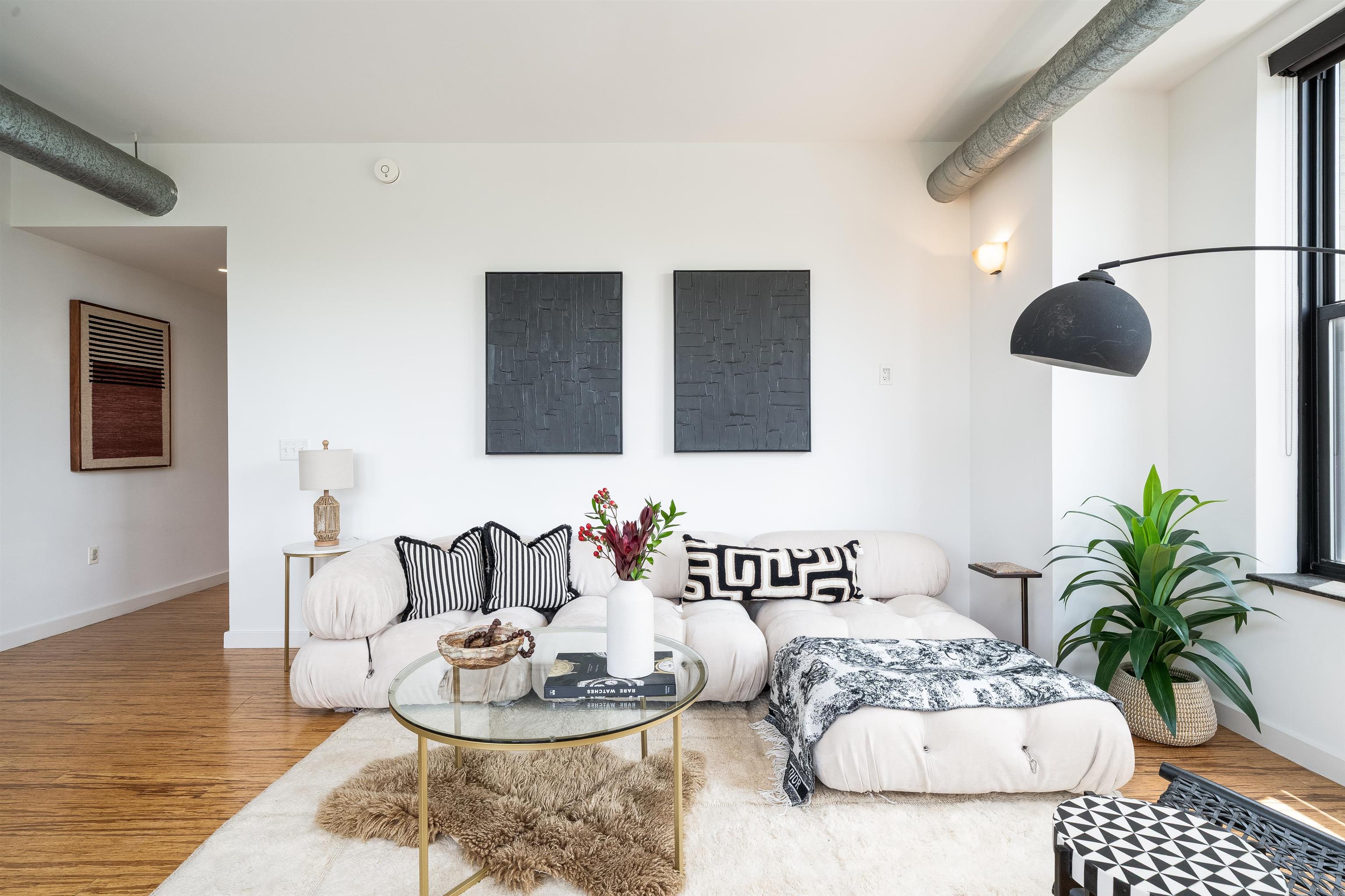 # 250007507 - For Rent in JERSEY CITY - Downtown NJ