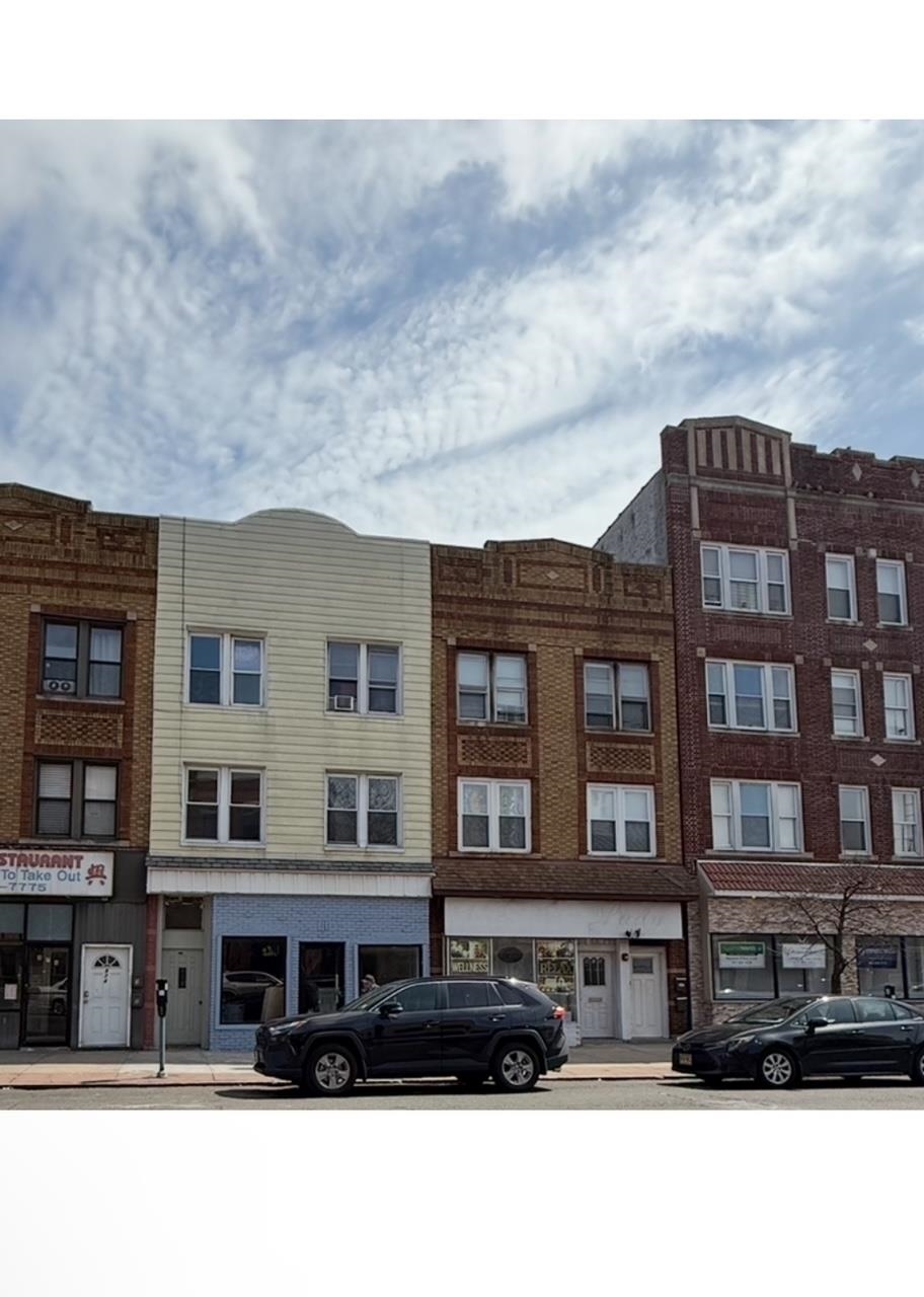 # 250007512 - For Rent in Bayonne NJ