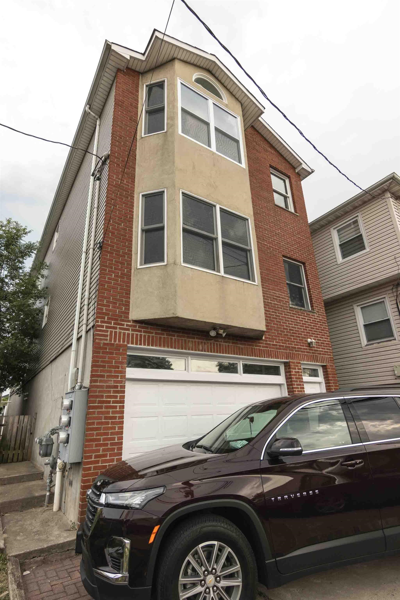 # 250007518 - For Rent in JERSEY CITY - West Bergen NJ