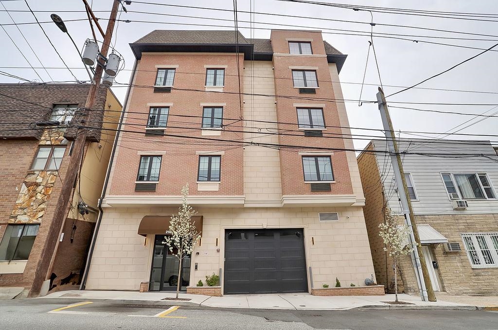 # 250007524 - For Rent in Guttenberg NJ