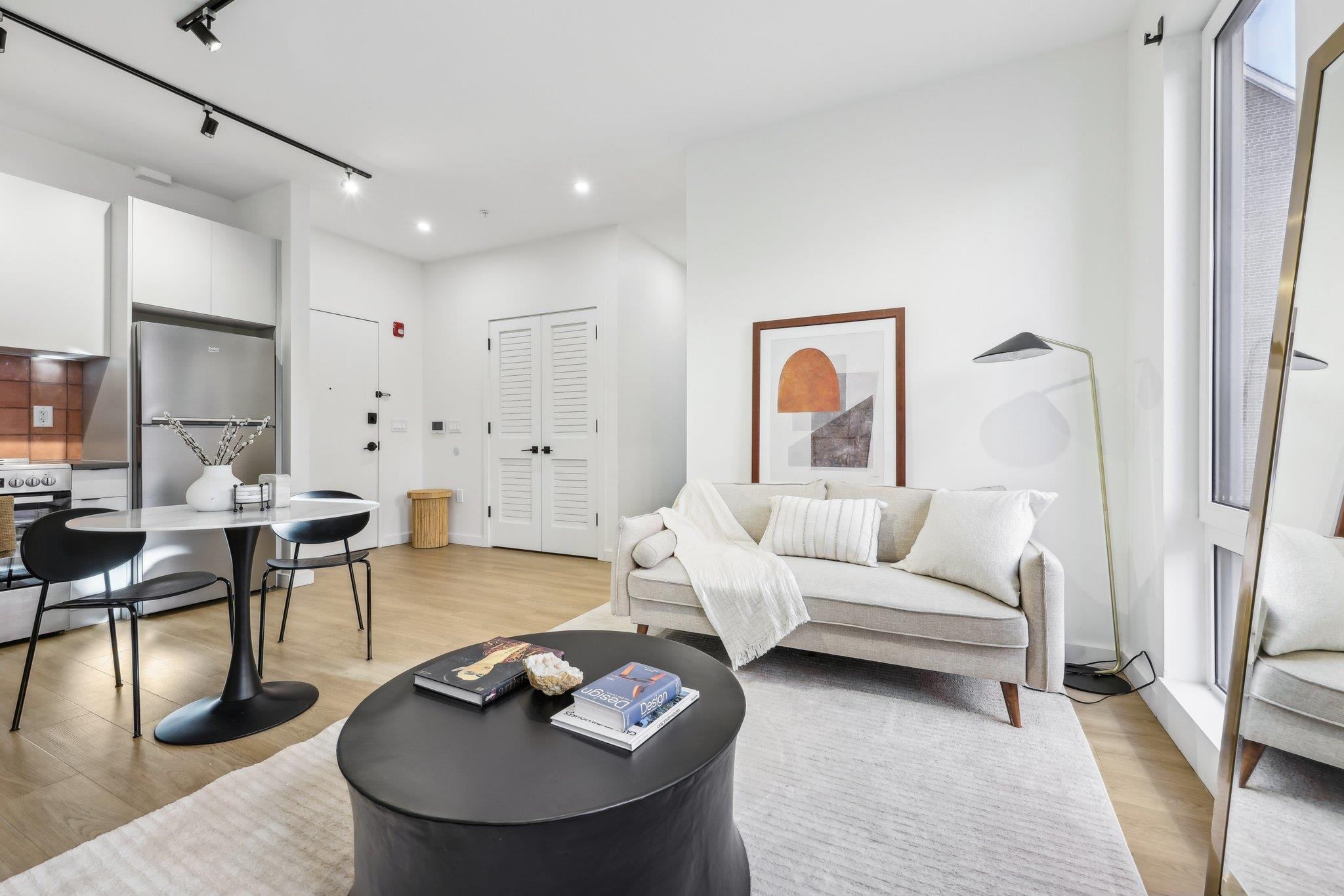 # 250007529 - For Rent in JERSEY CITY - Bergen-Lafayett NJ