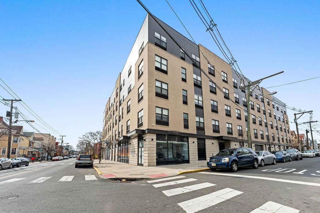 # 250007554 - For Rent in JERSEY CITY - West Bergen NJ