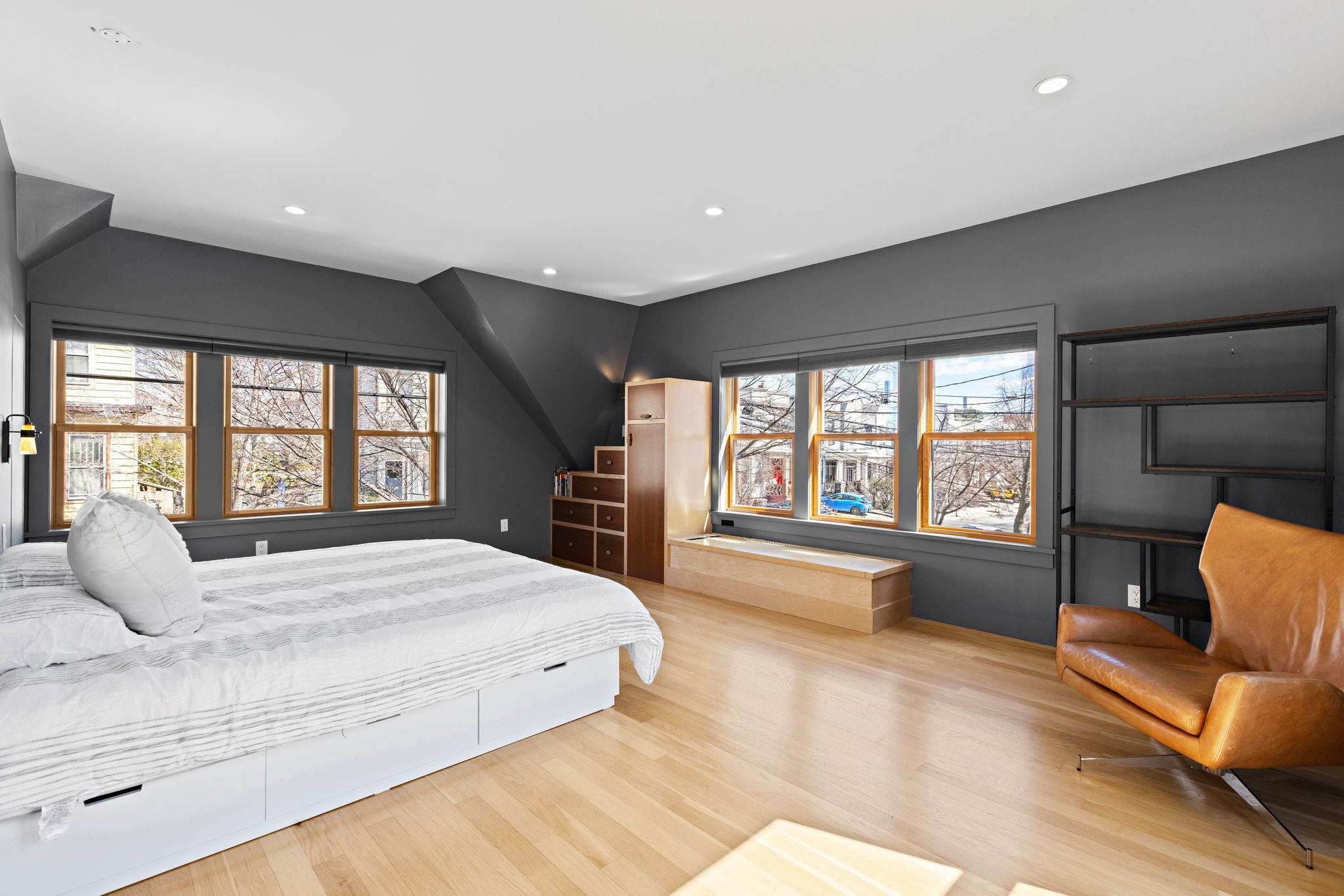 # 250007568 - For Rent in Weehawken NJ