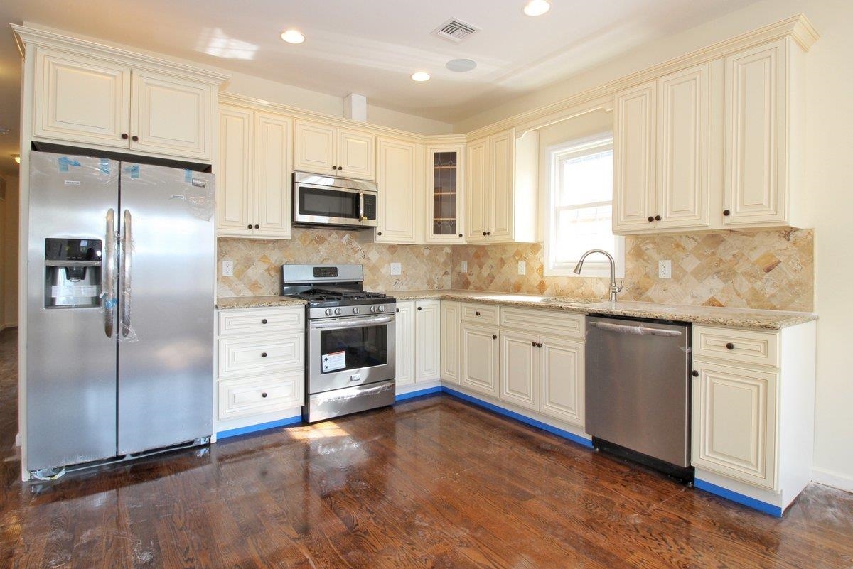 # 250007582 - For Rent in North Bergen NJ