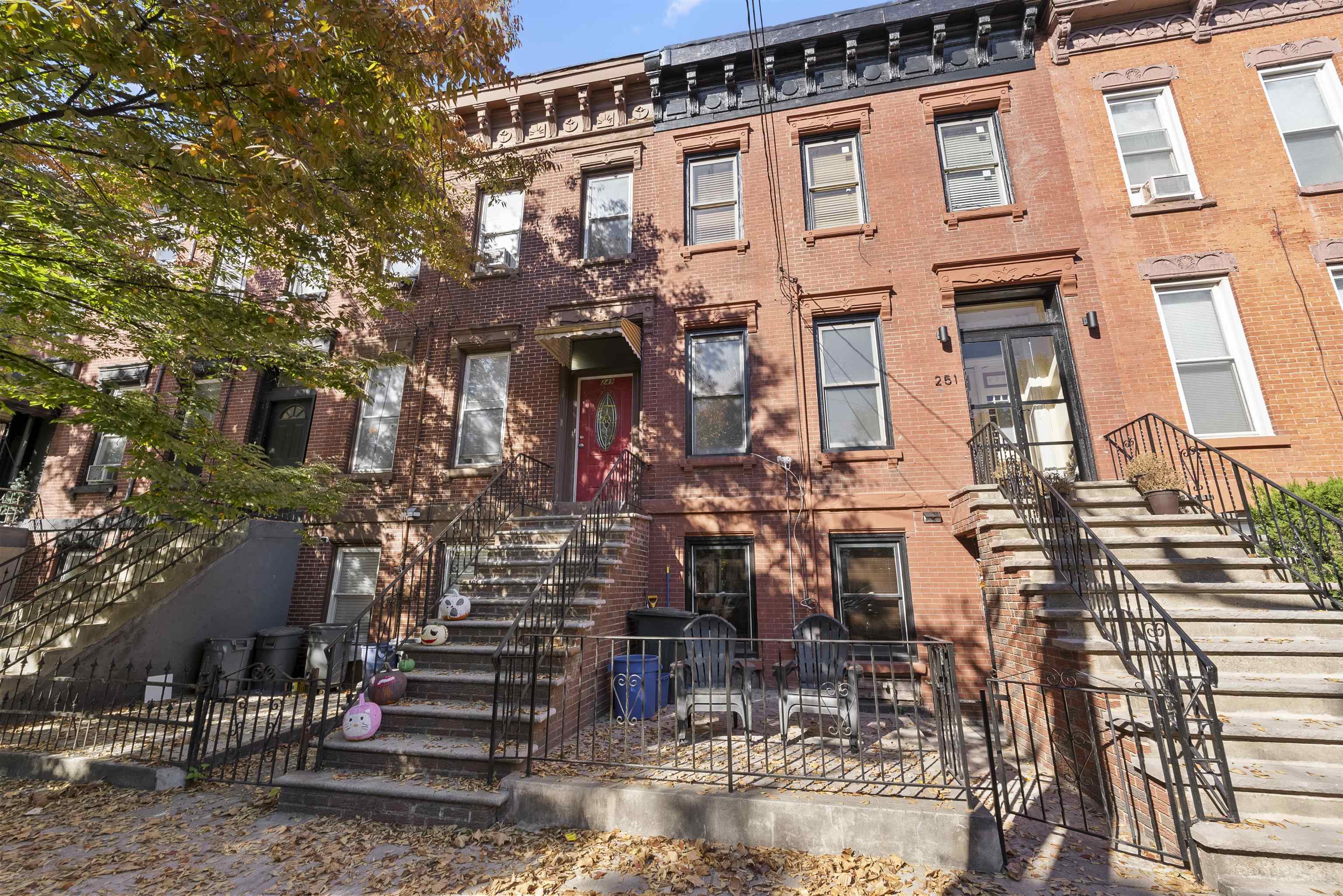 # 250007592 - For Rent in JERSEY CITY - Bergen-Lafayett NJ