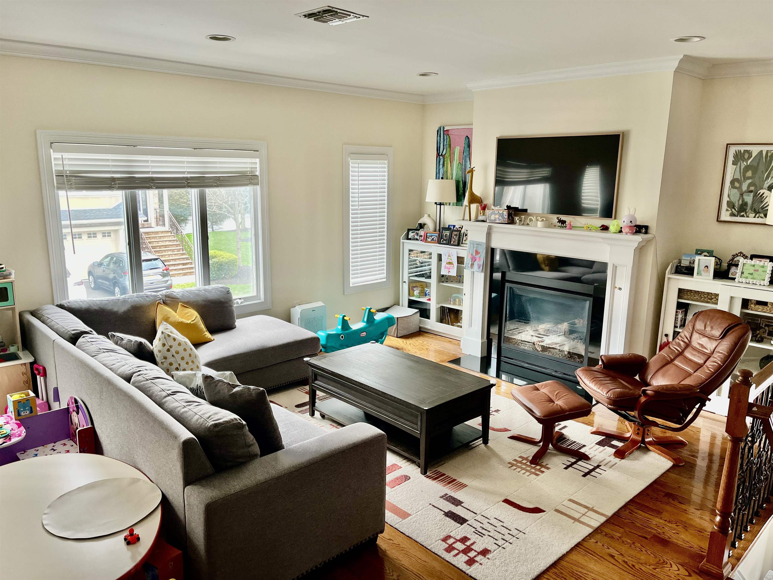 # 250007594 - For Rent in Secaucus NJ