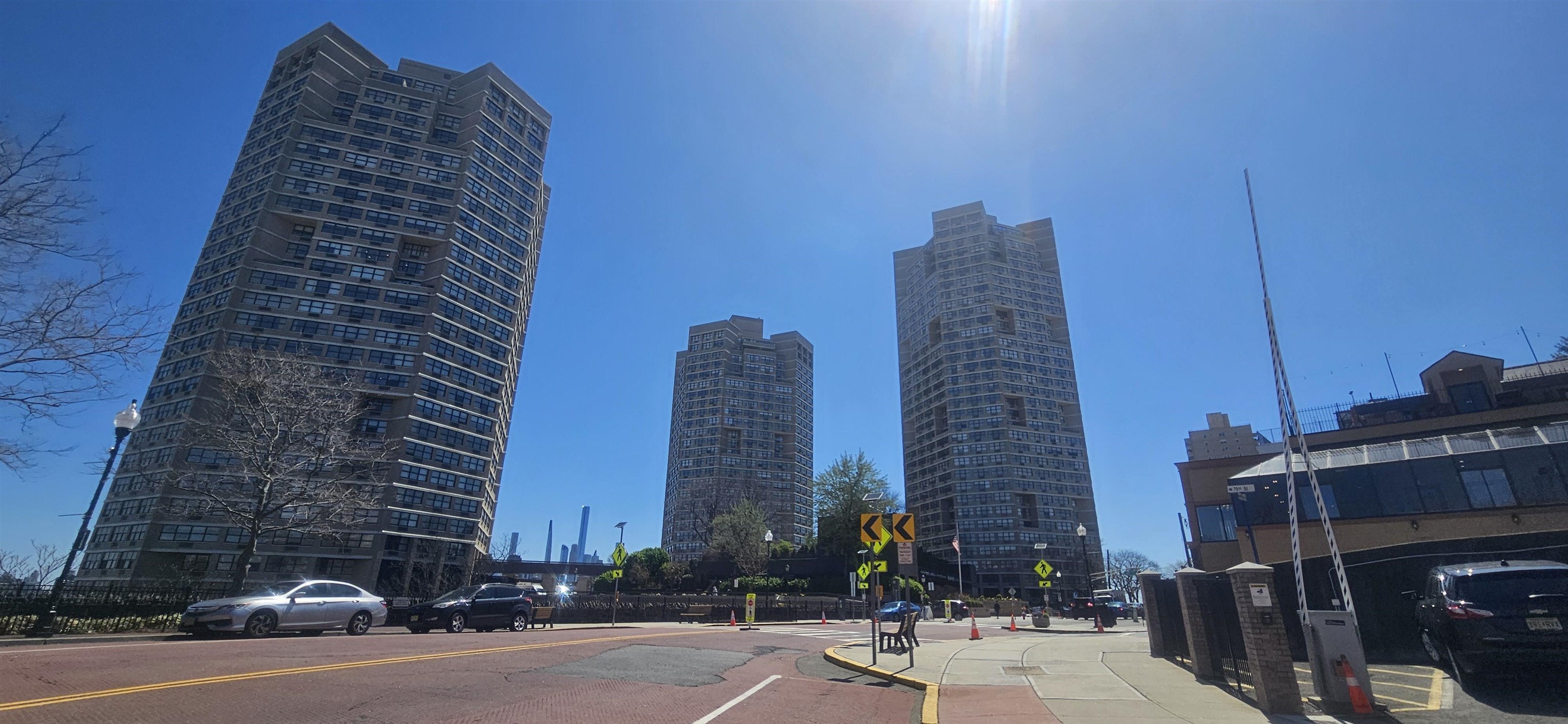 # 250007628 - For Rent in Guttenberg NJ