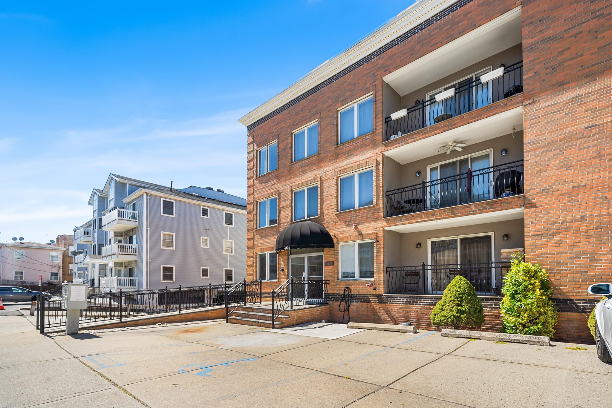 # 250007645 - For Rent in North Bergen NJ