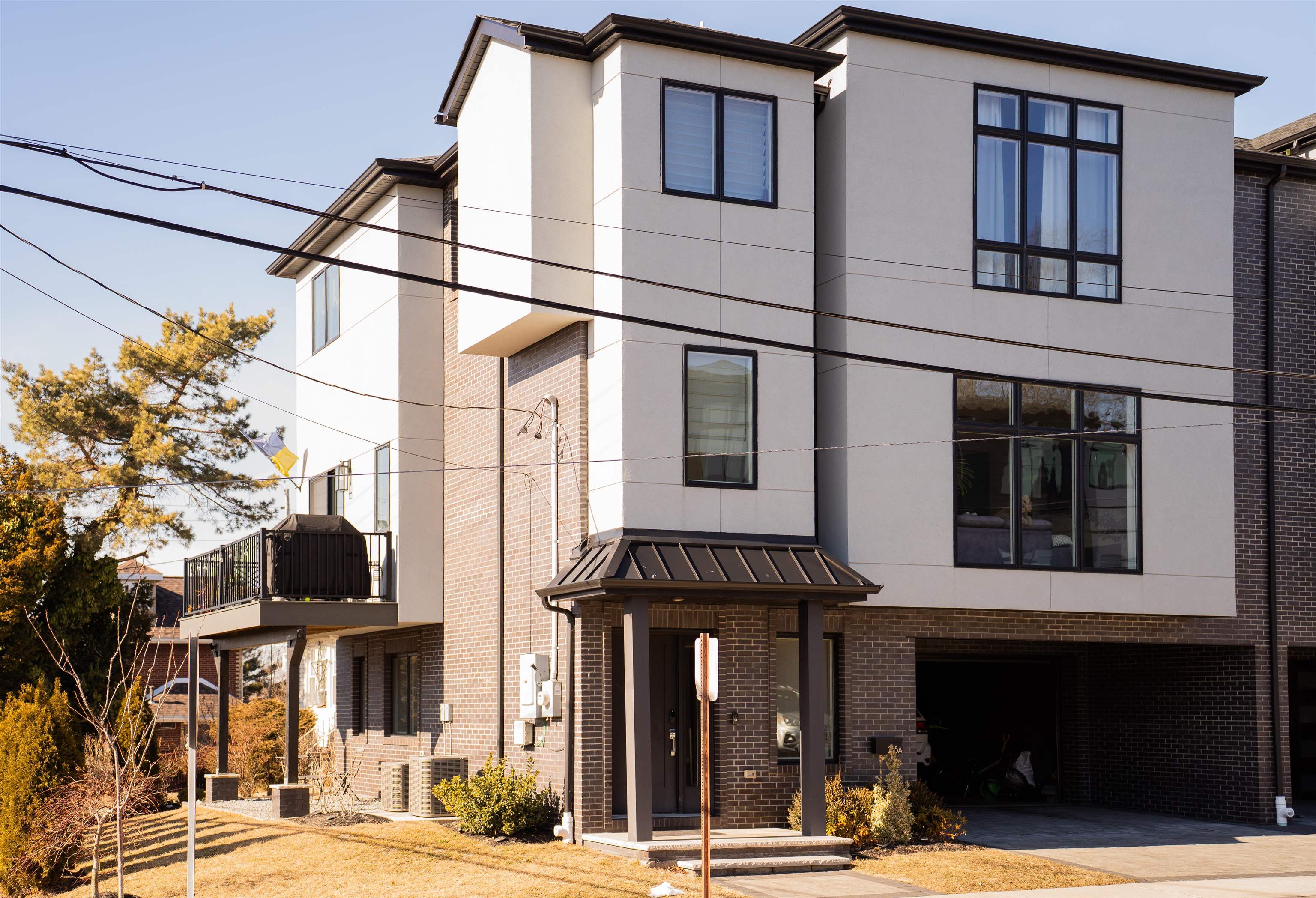 # 250007651 - For Rent in Palisades Park NJ
