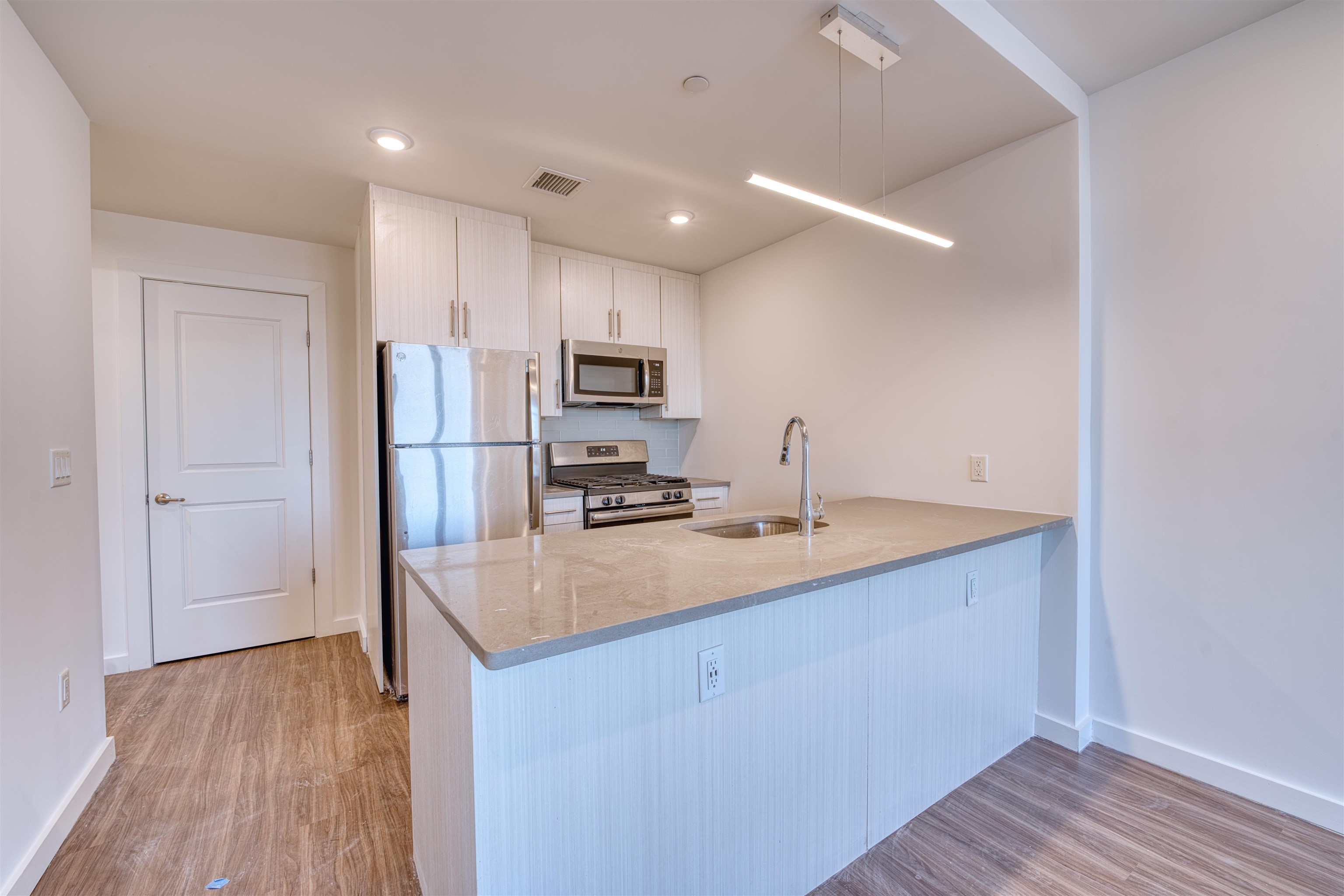 # 250007678 - For Rent in Bayonne NJ