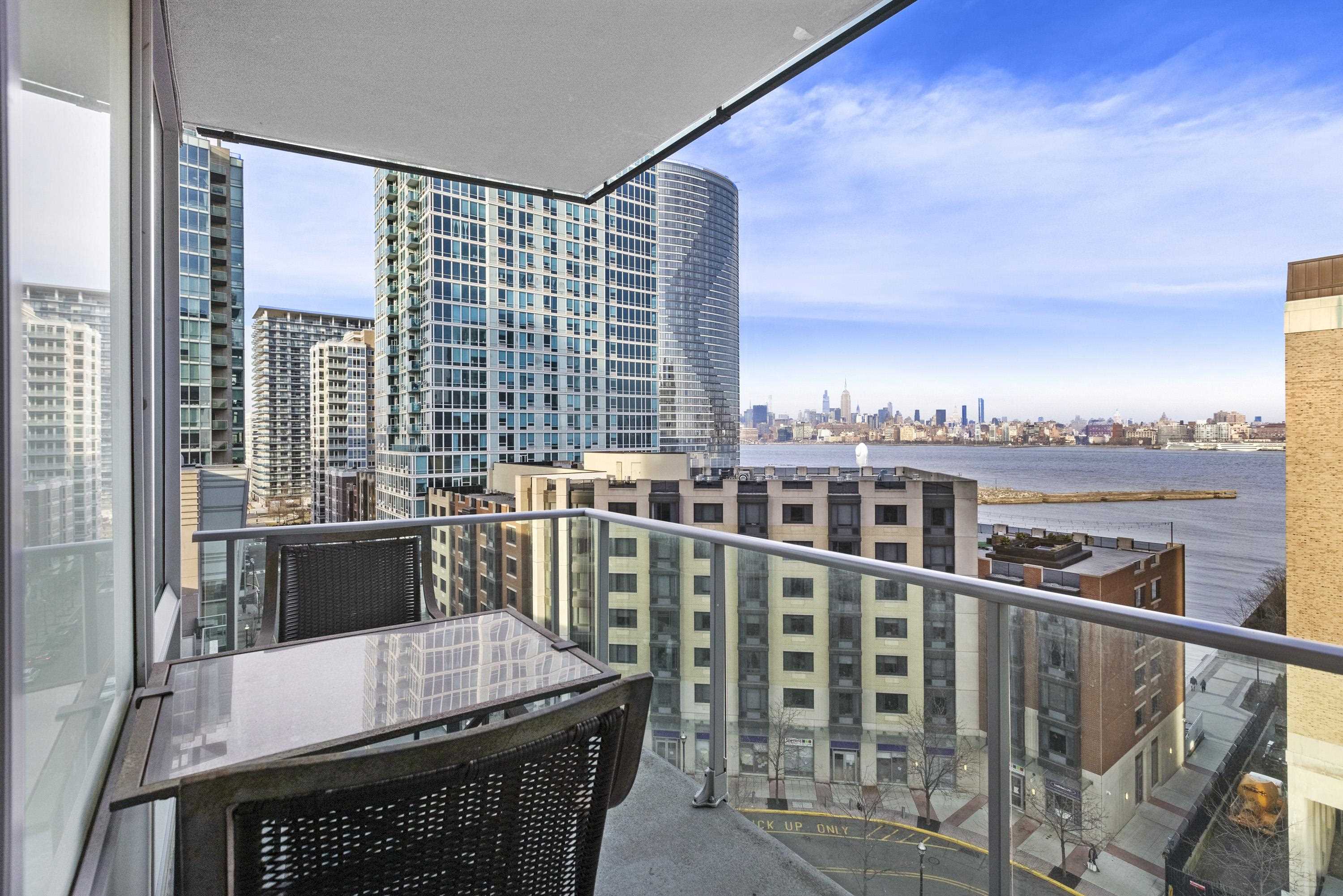 # 250007713 - For Rent in JERSEY CITY - Downtown NJ