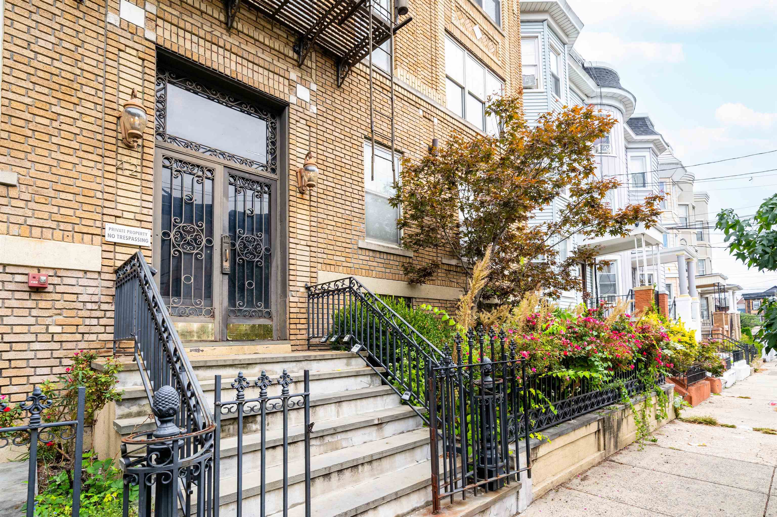 # 250007721 - For Rent in JERSEY CITY - Heights NJ