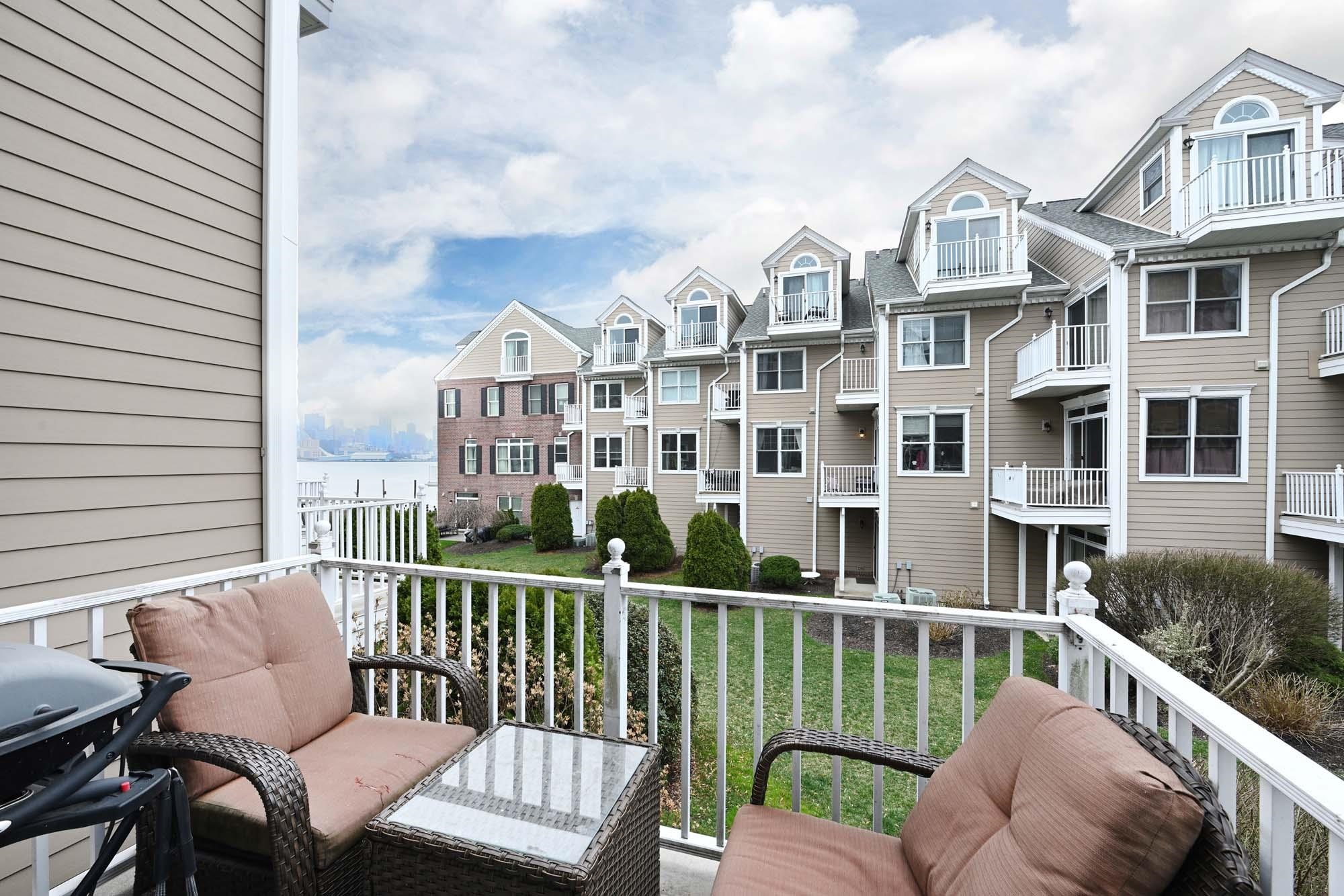 # 250007732 - For Rent in West New York NJ