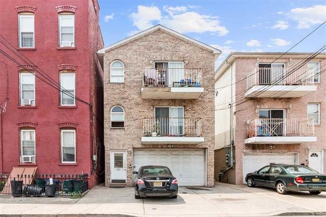 # 250007746 - For Rent in JERSEY CITY - Greenville NJ