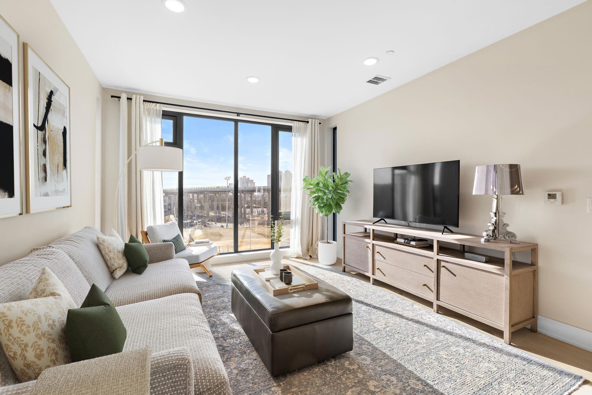 # 250007761 - For Rent in JERSEY CITY - Downtown NJ