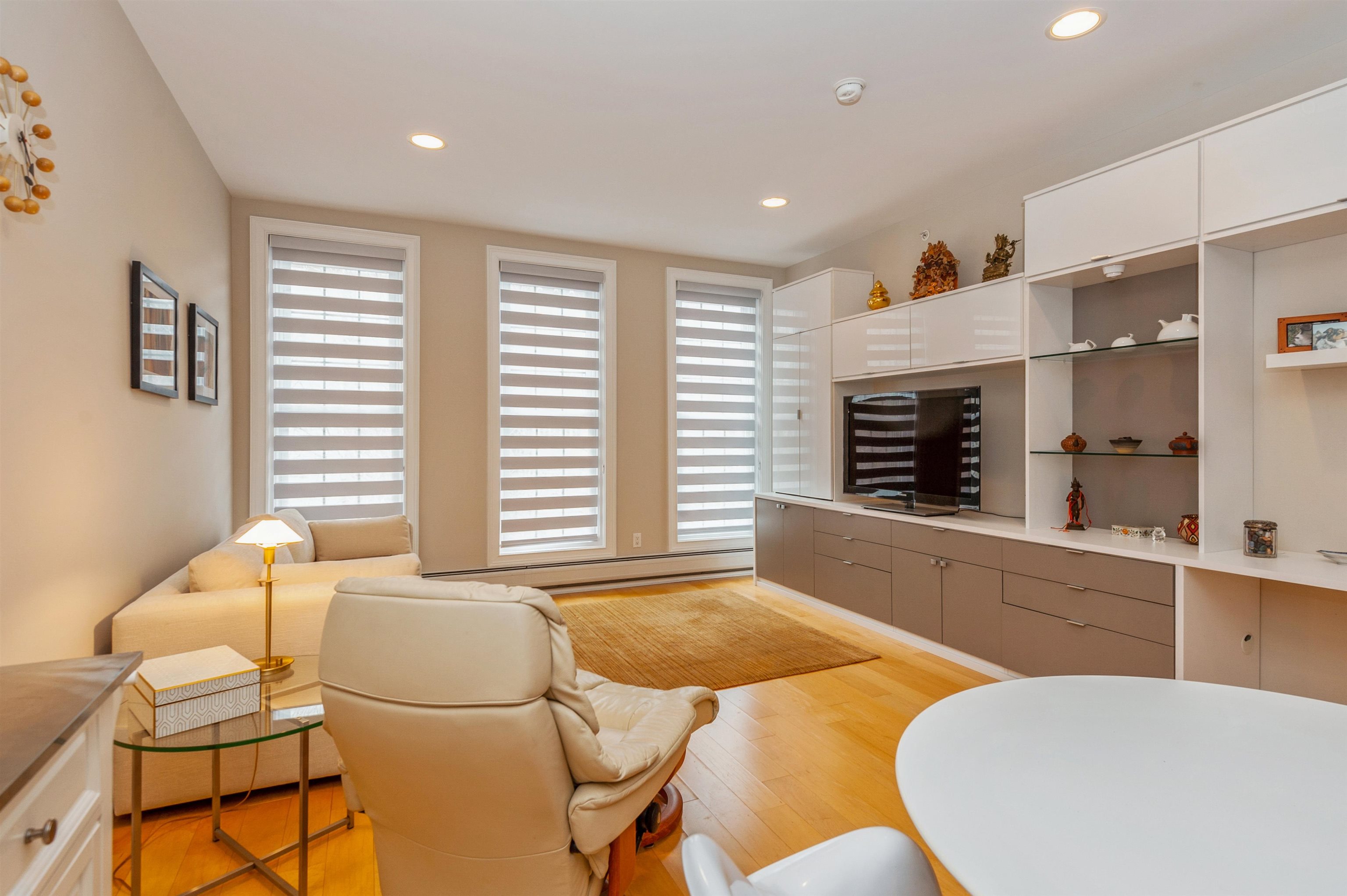 # 250007798 - For Rent in JERSEY CITY - Downtown NJ
