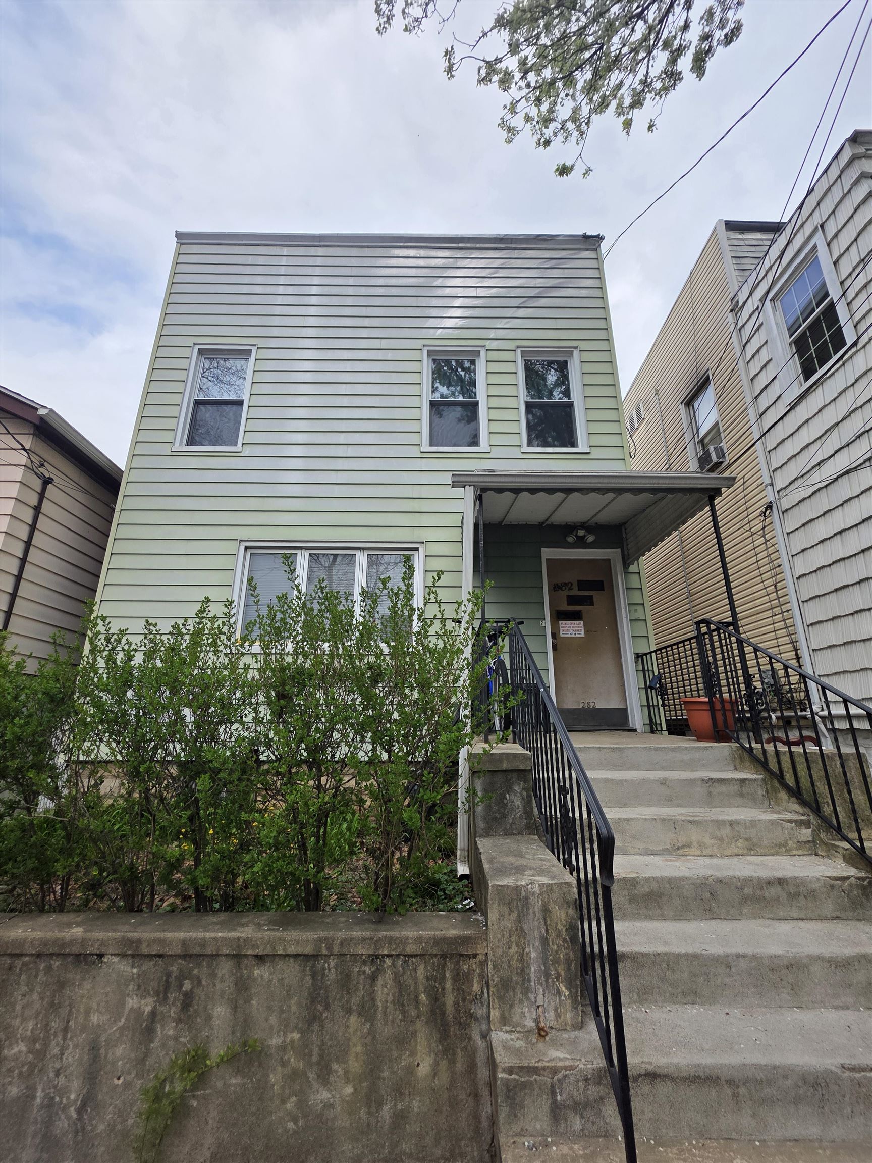 # 250007829 - For Rent in JERSEY CITY - Greenville NJ
