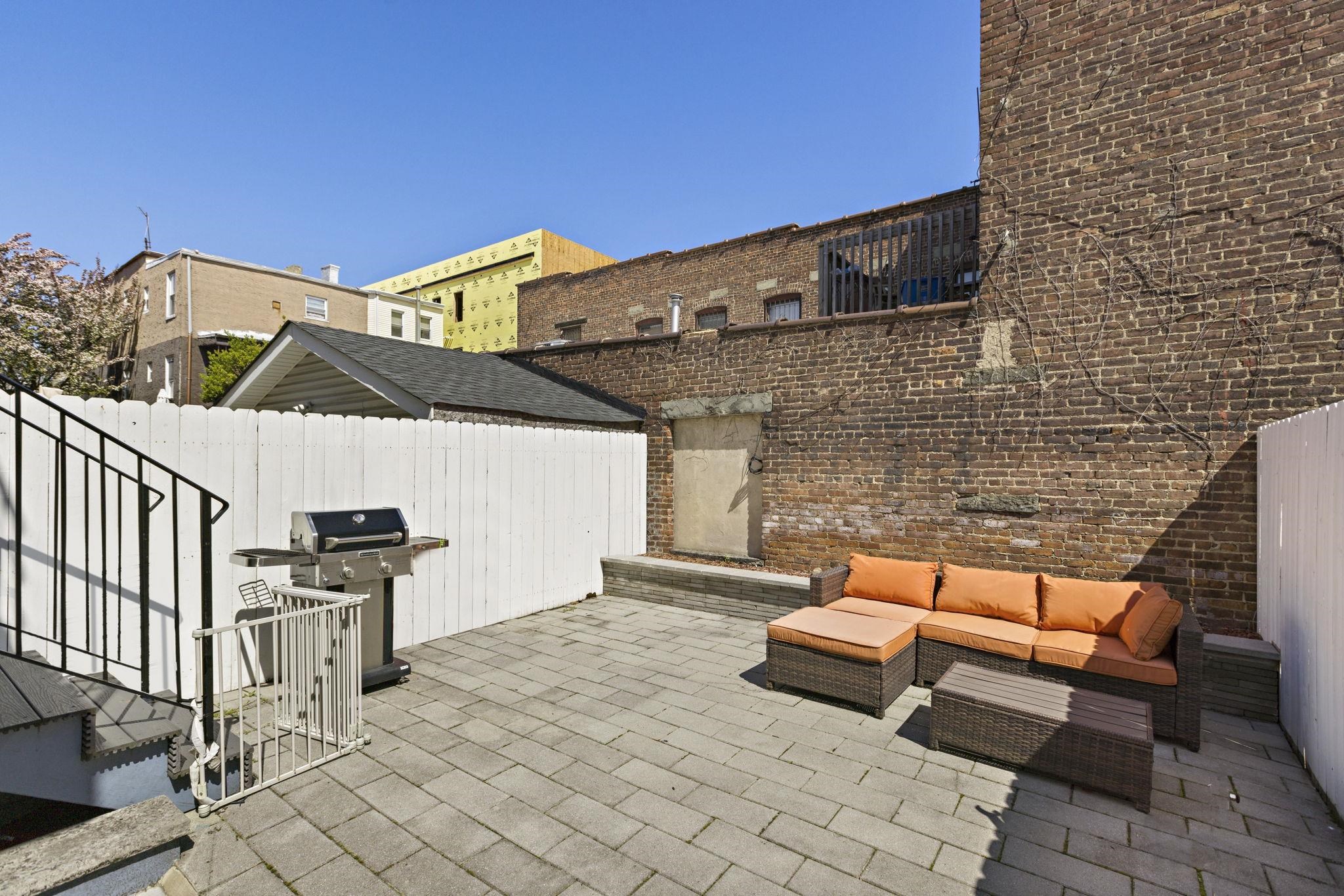 # 250007851 - For Rent in JERSEY CITY - Heights NJ