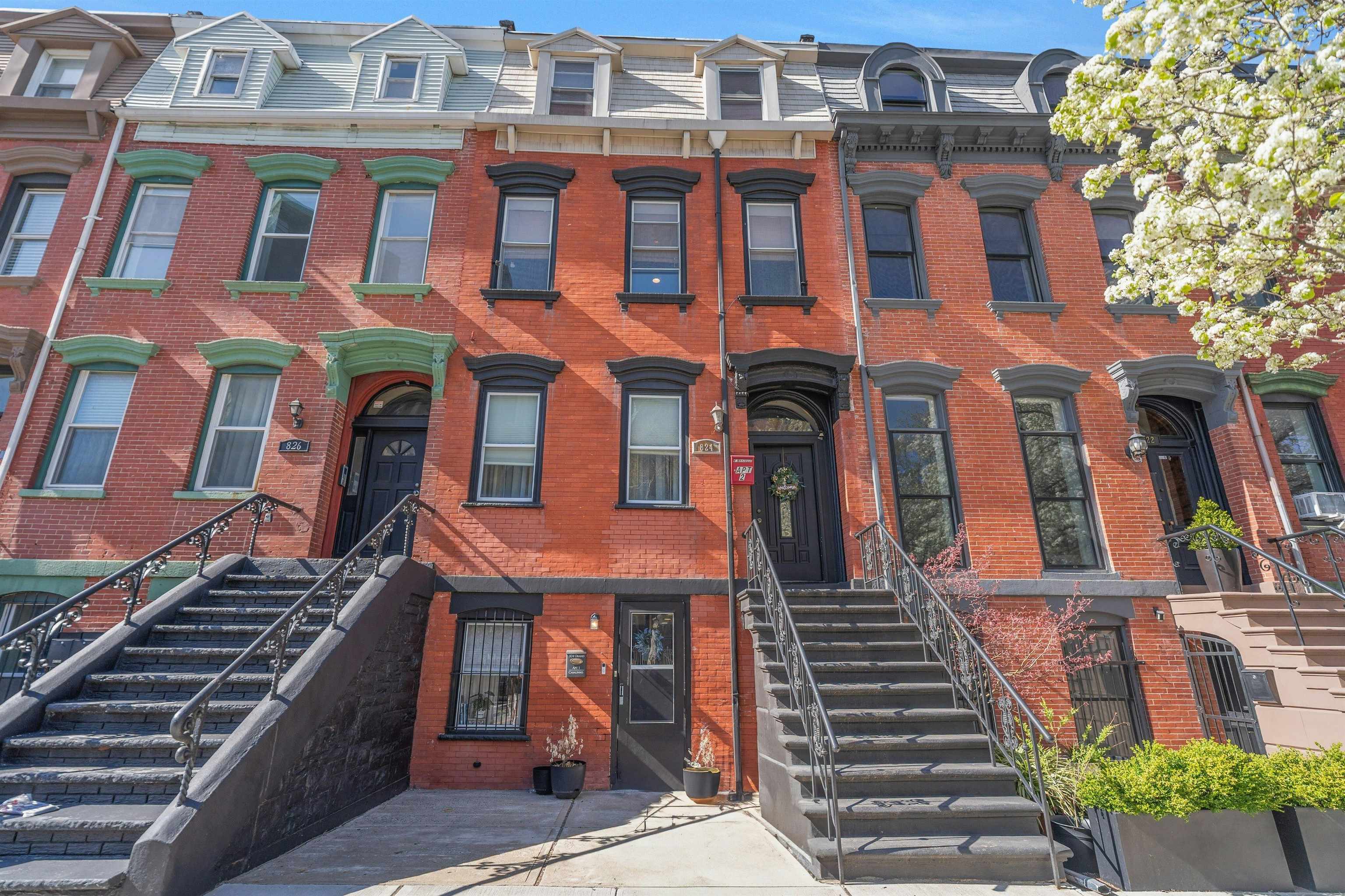 # 250007865 - For Rent in JERSEY CITY - Bergen-Lafayett NJ