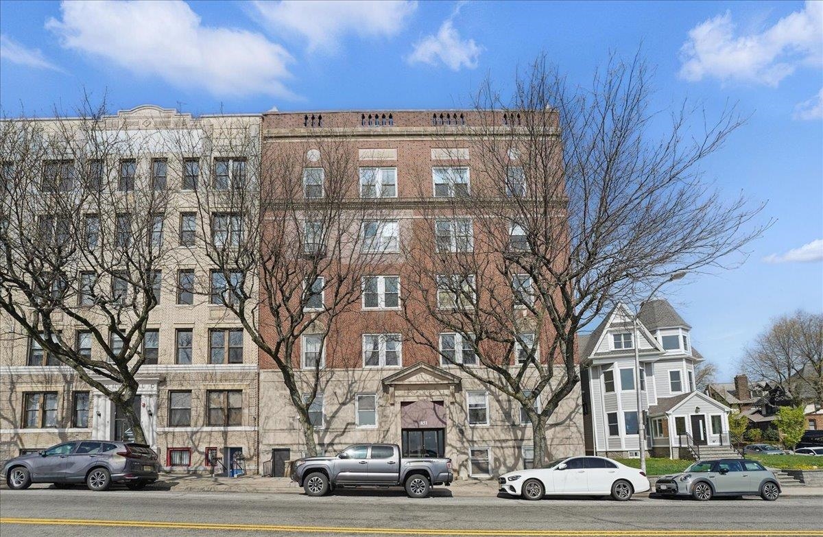 # 250007962 - For Rent in Weehawken NJ