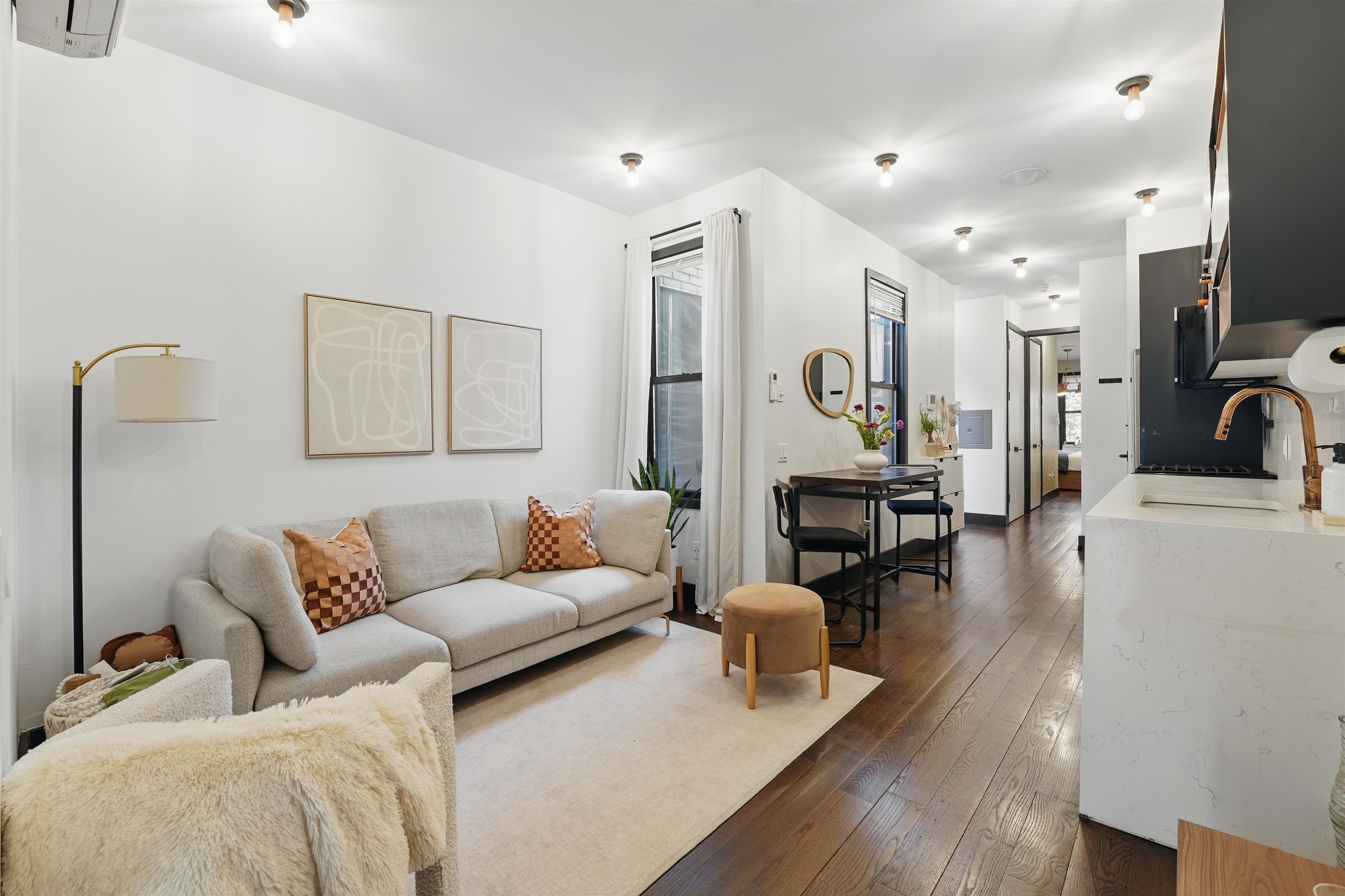 # 250007967 - For Rent in JERSEY CITY - Heights NJ