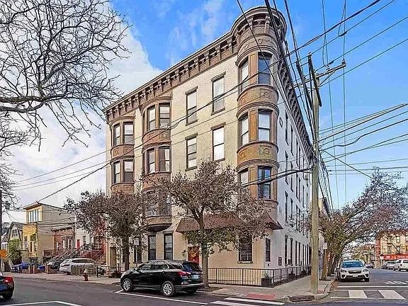 # 250007978 - For Rent in JERSEY CITY - Heights NJ