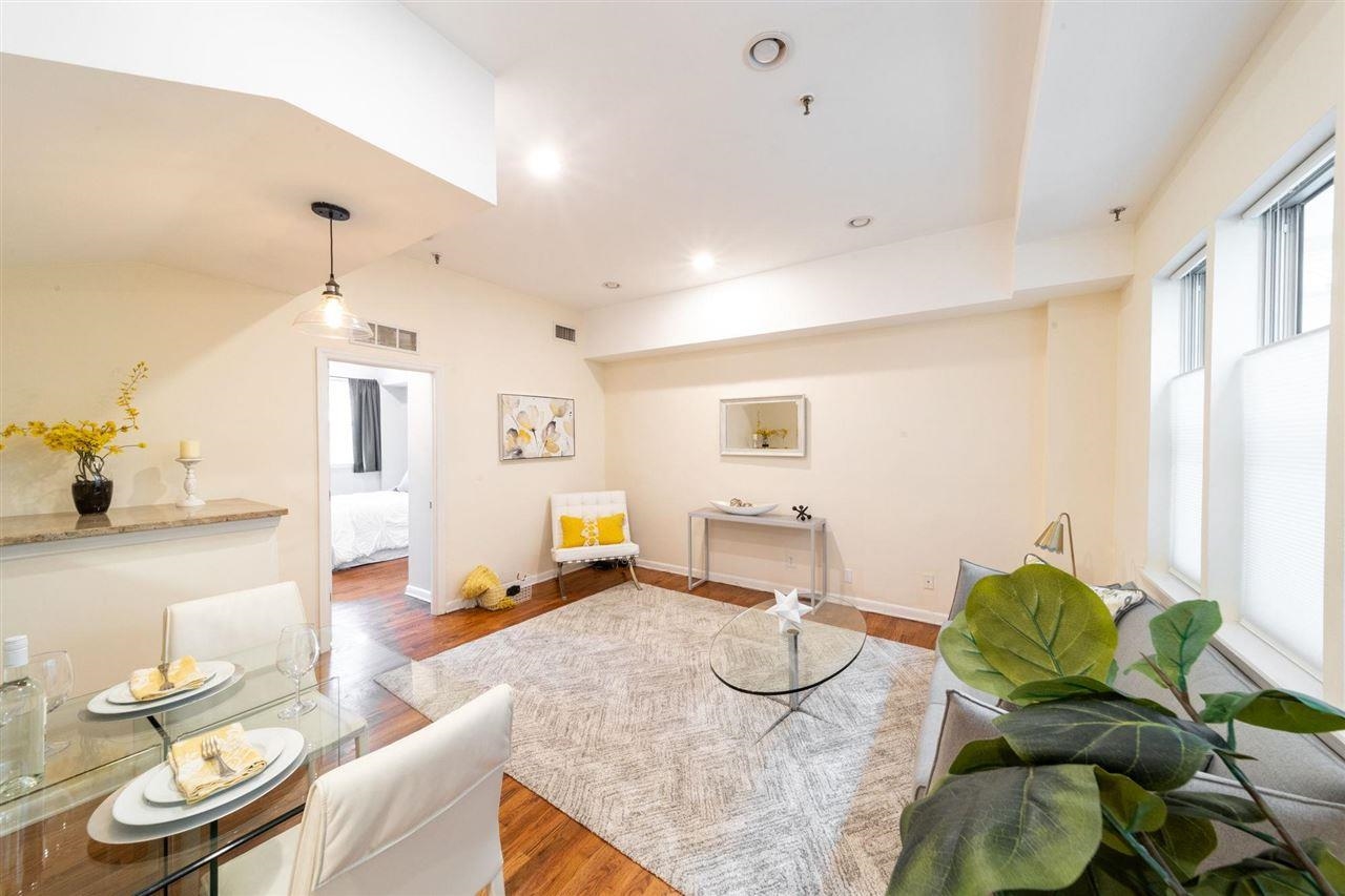# 250007998 - For Rent in JERSEY CITY - Downtown NJ