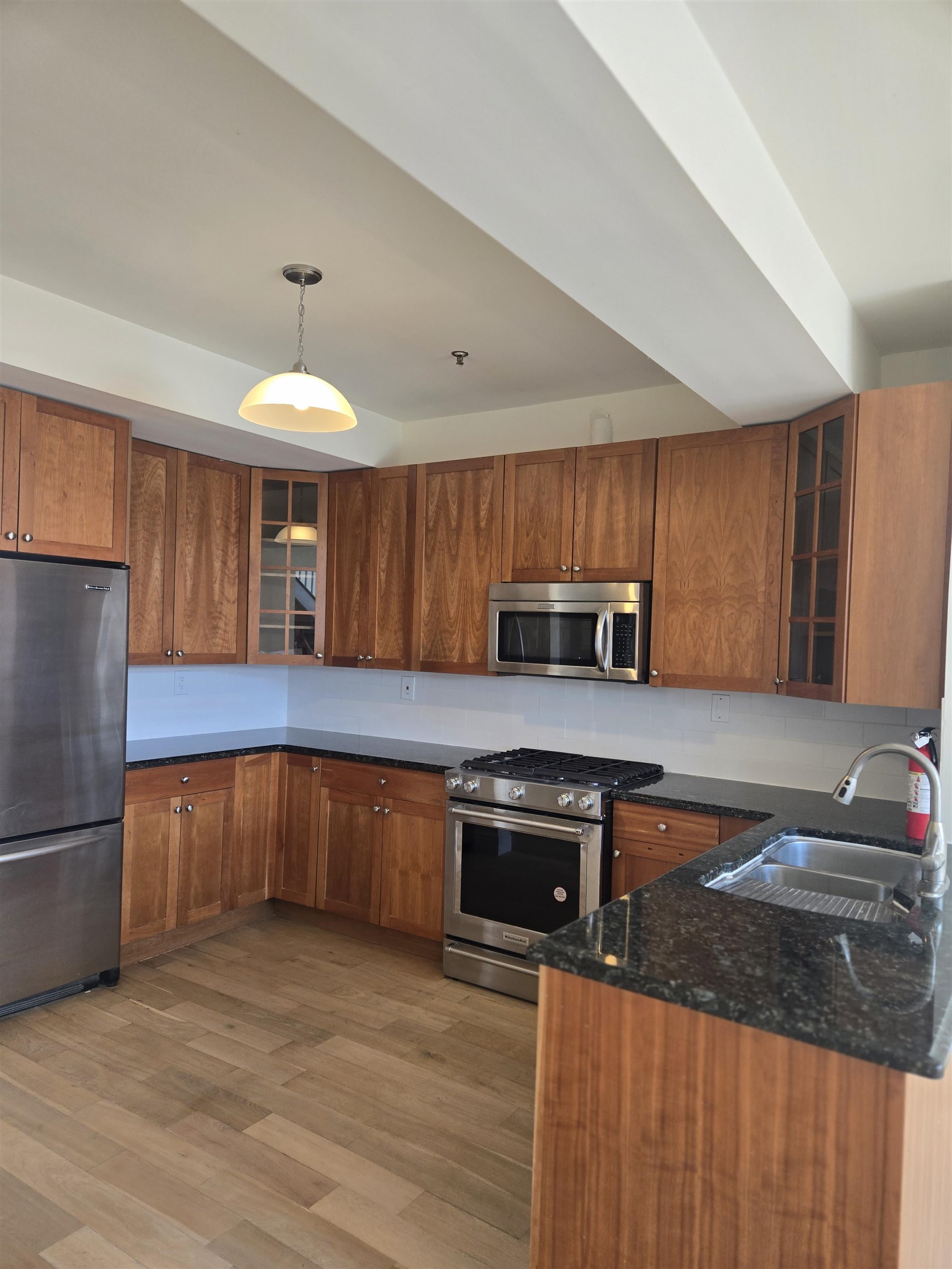 # 250008010 - For Rent in JERSEY CITY - Bergen-Lafayett NJ