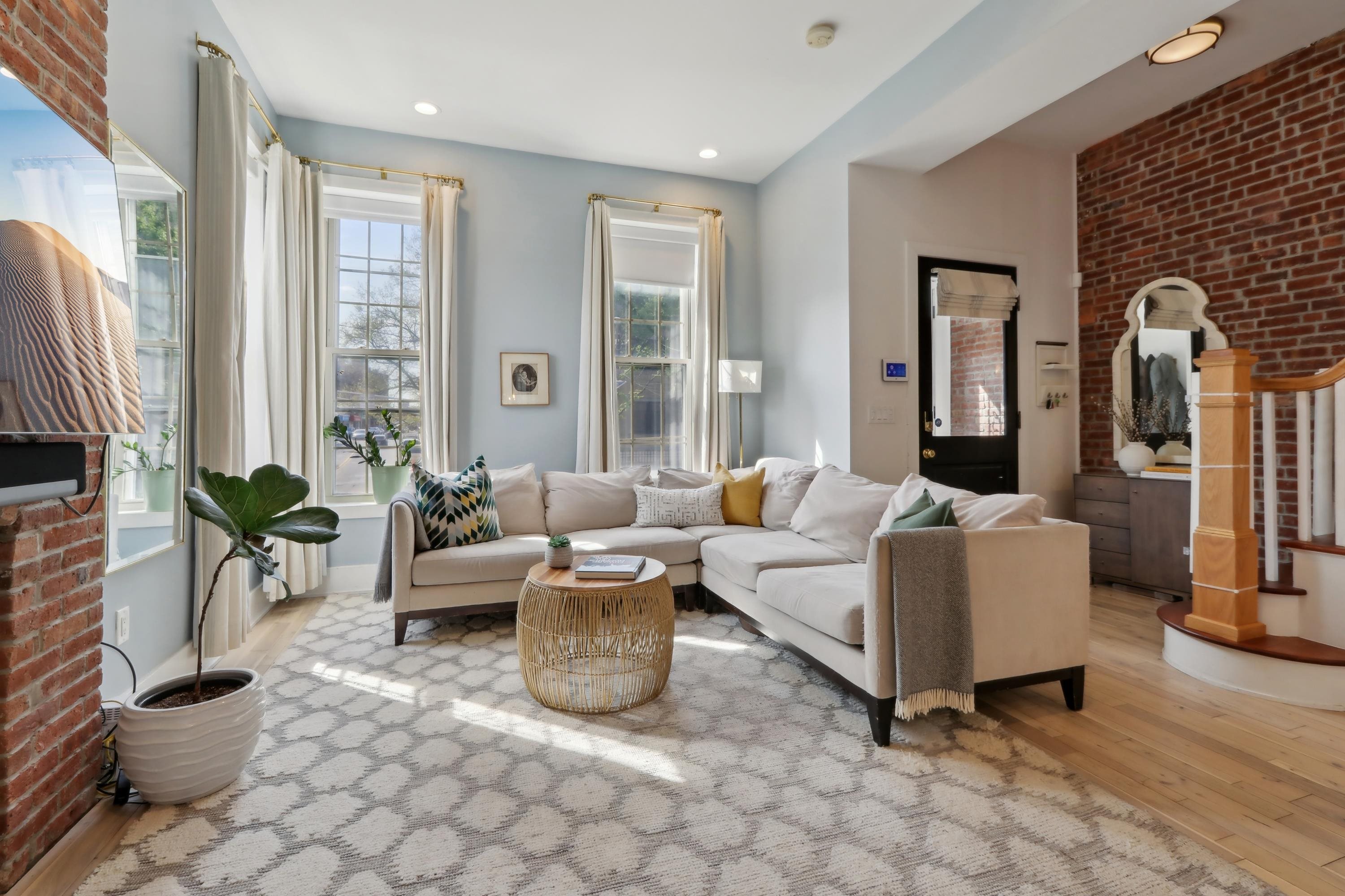 # 250008027 - For Rent in JERSEY CITY - Journal Square NJ