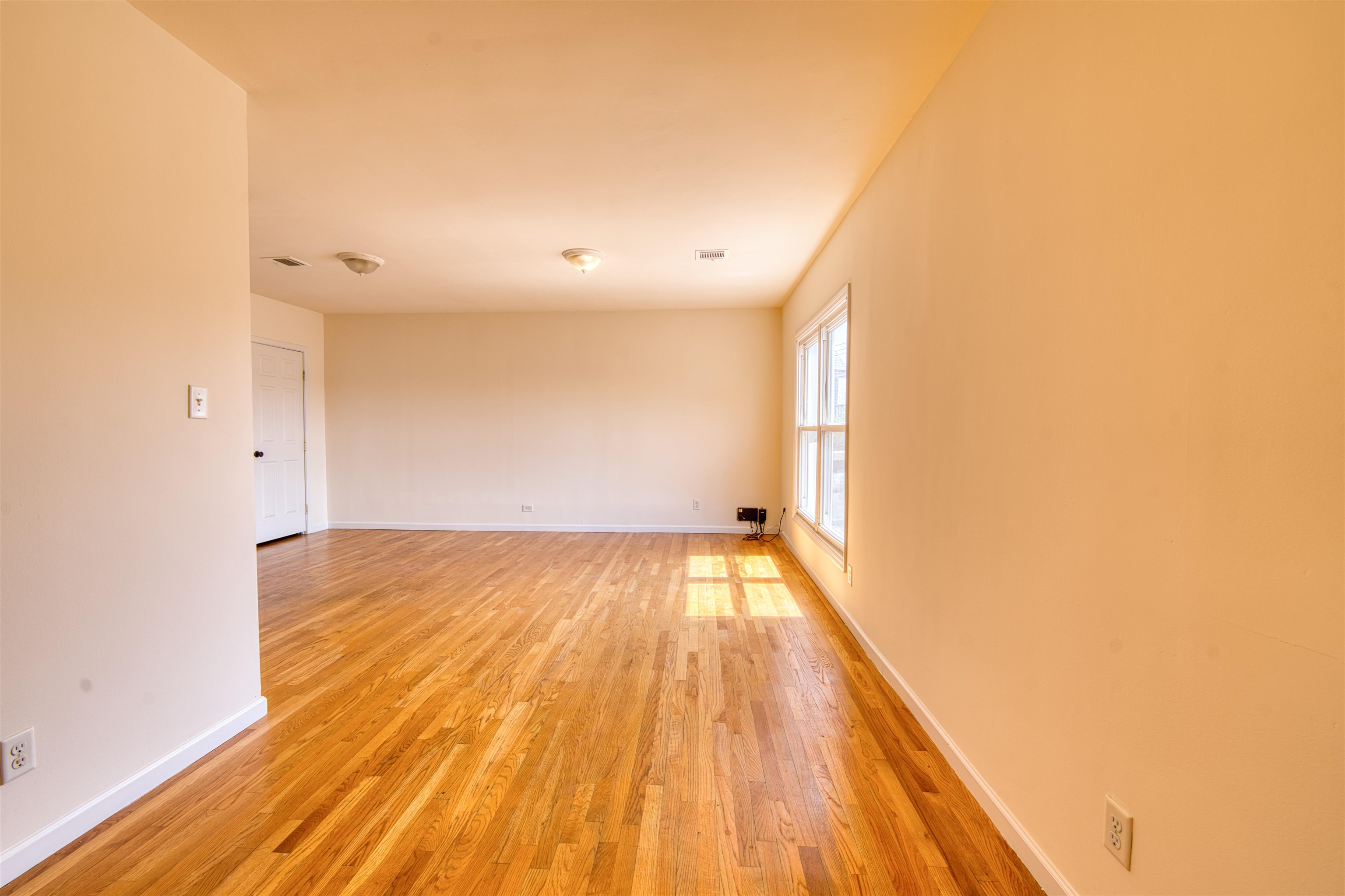 # 250008049 - For Rent in Bayonne NJ