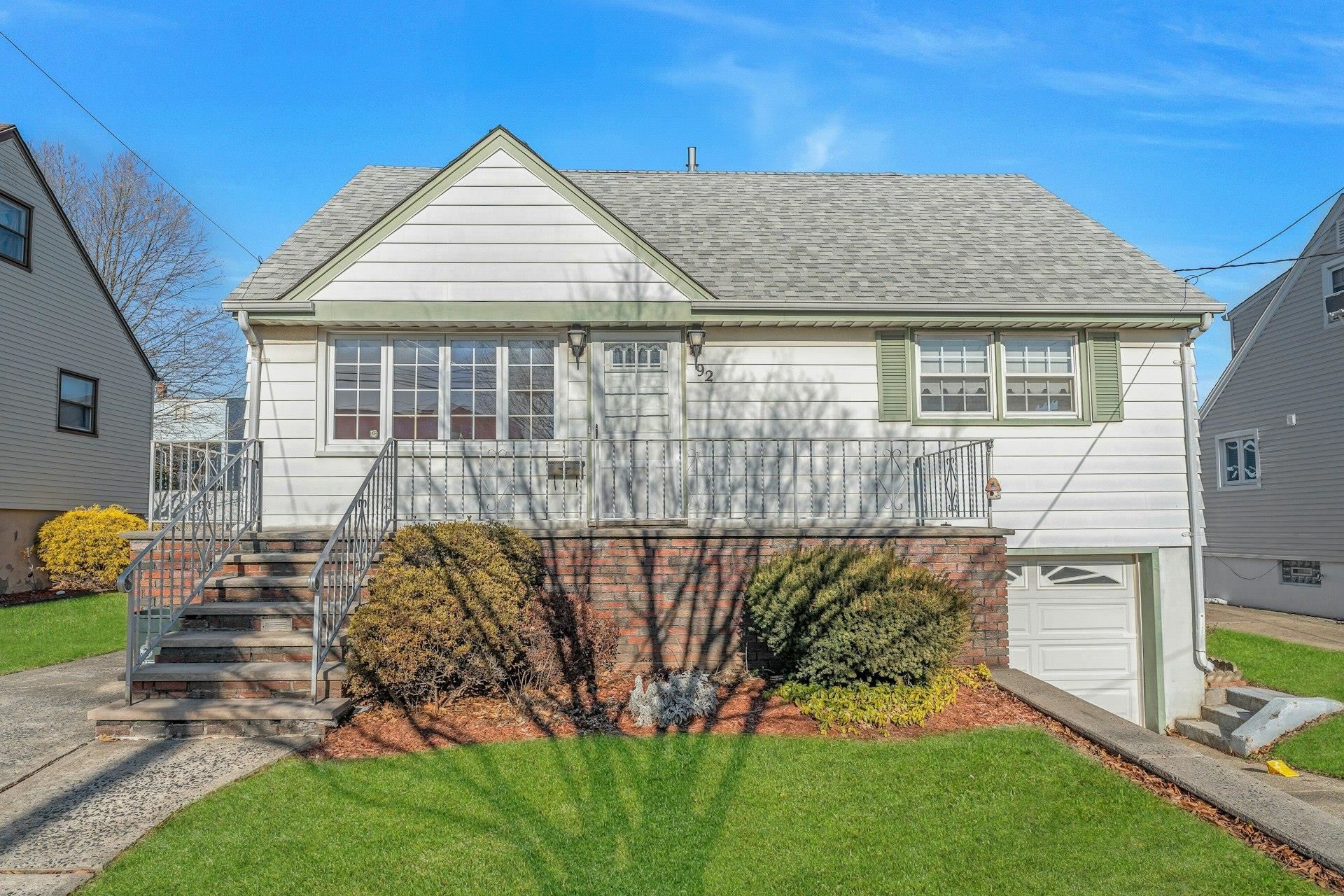 # 250008091 - For Rent in Secaucus NJ