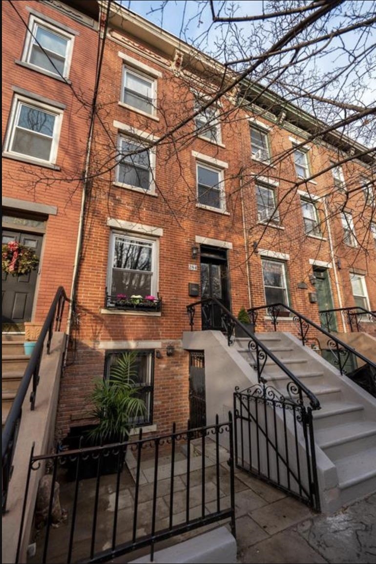 # 250008119 - For Rent in JERSEY CITY - Downtown NJ