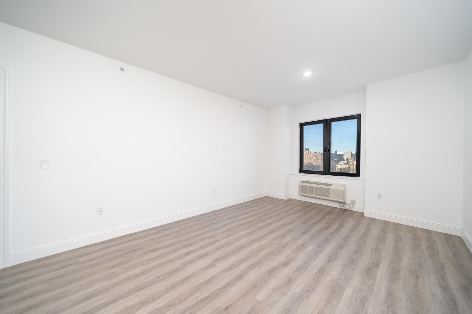 # 250008124 - For Rent in JERSEY CITY - Journal Square NJ