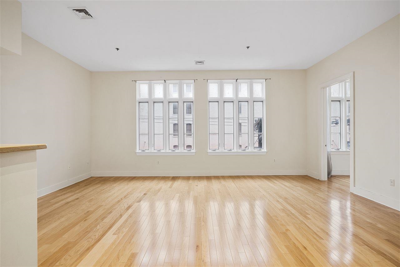 # 250008153 - For Rent in JERSEY CITY - Downtown NJ