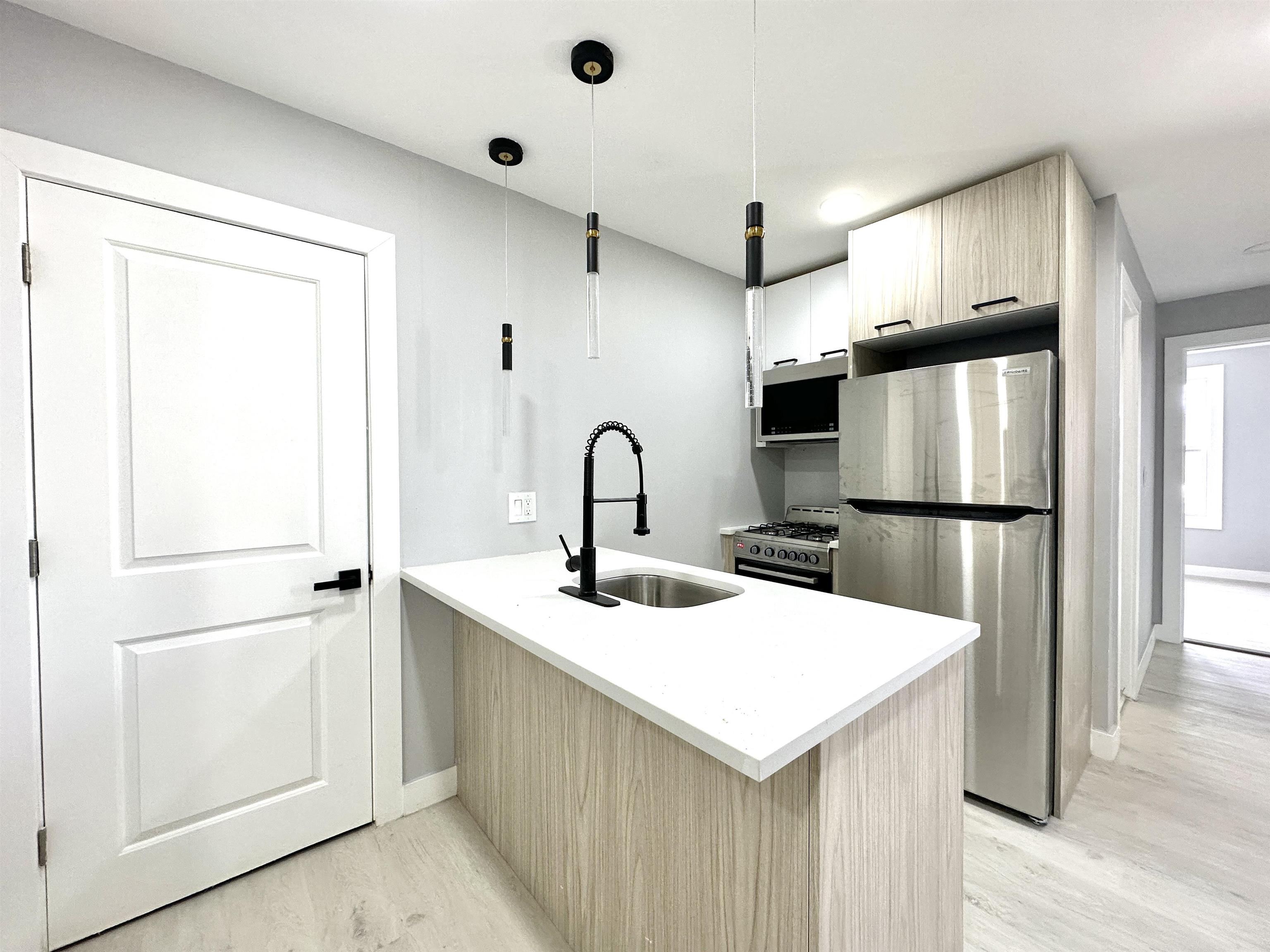 # 250008161 - For Rent in JERSEY CITY - Heights NJ